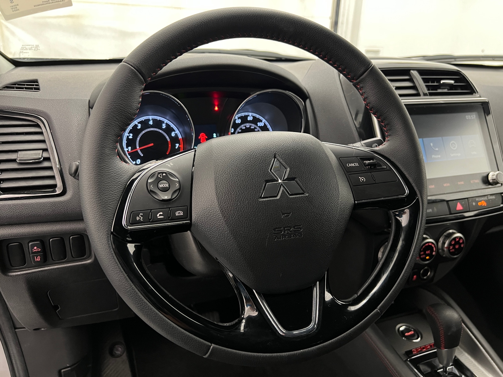 Thumbnail: 2024 Mitsubishi Outlander Sport - 5