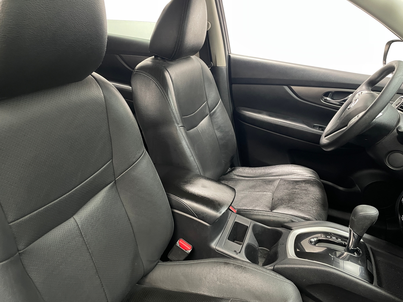 Thumbnail: 2015 Nissan Rogue - 2