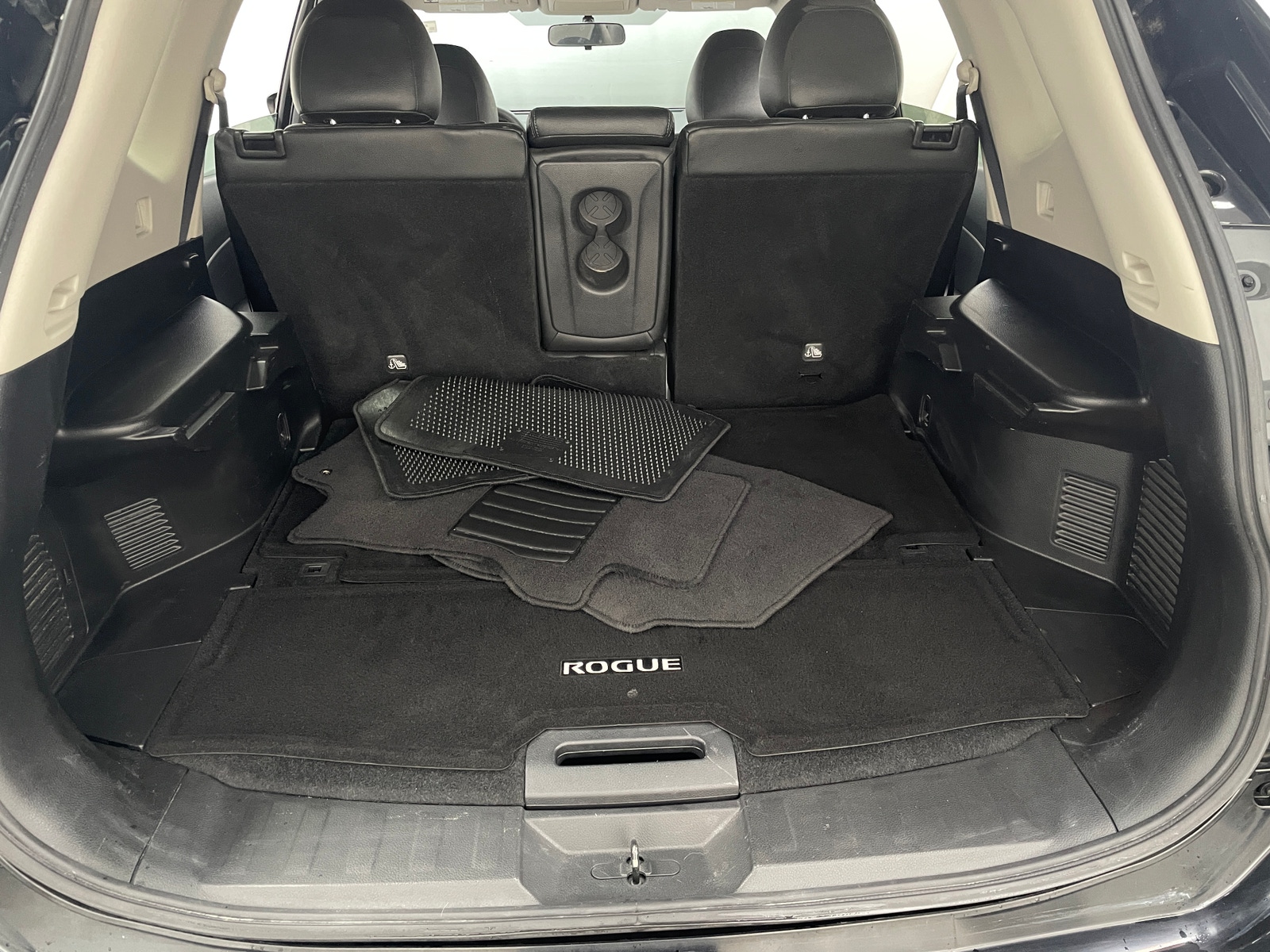Thumbnail: 2015 Nissan Rogue - 7