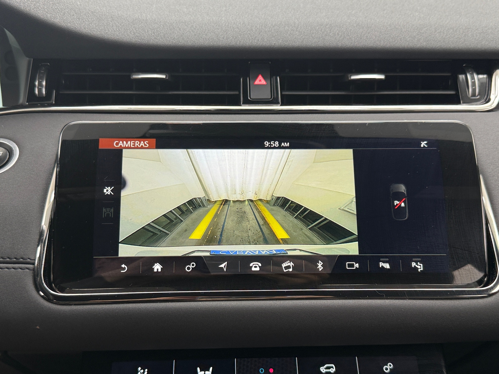 Thumbnail: 2020 Land Rover Range Rover Evoque - 3