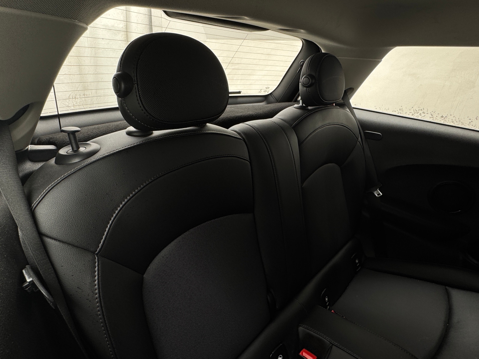 Thumbnail: 2022 MINI Cooper Hardtop - 5