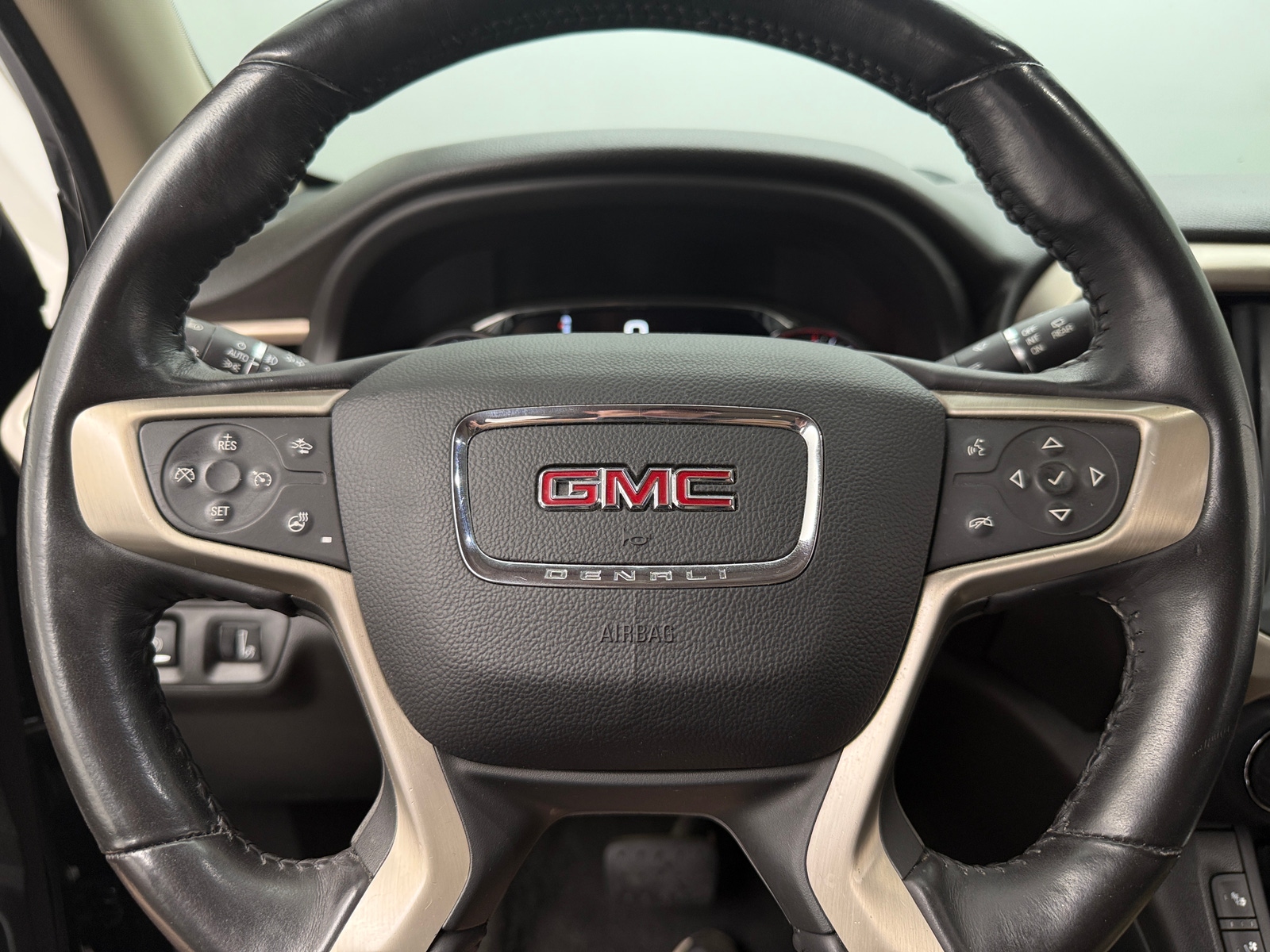 Thumbnail: 2017 GMC Acadia - 4
