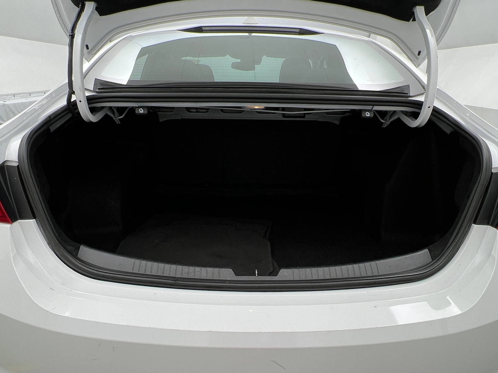 Thumbnail: 2023 Chevrolet Malibu - 7