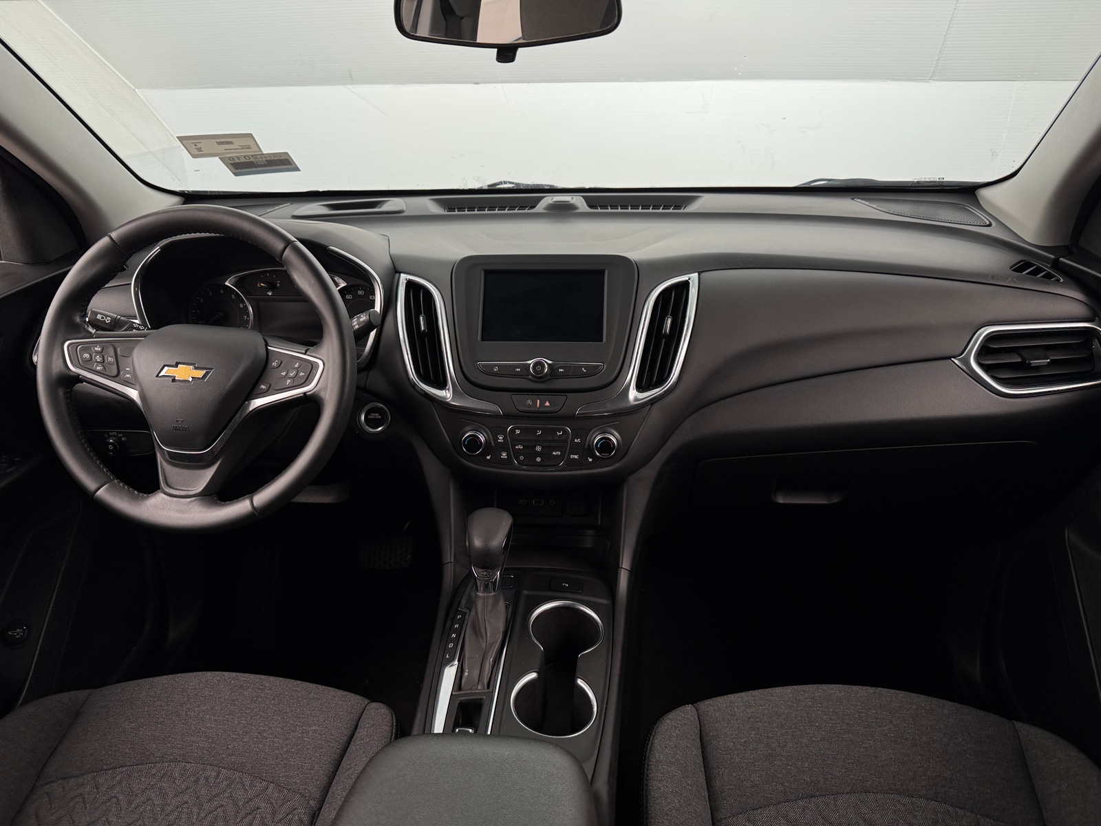 Thumbnail: 2022 Chevrolet Equinox - 3