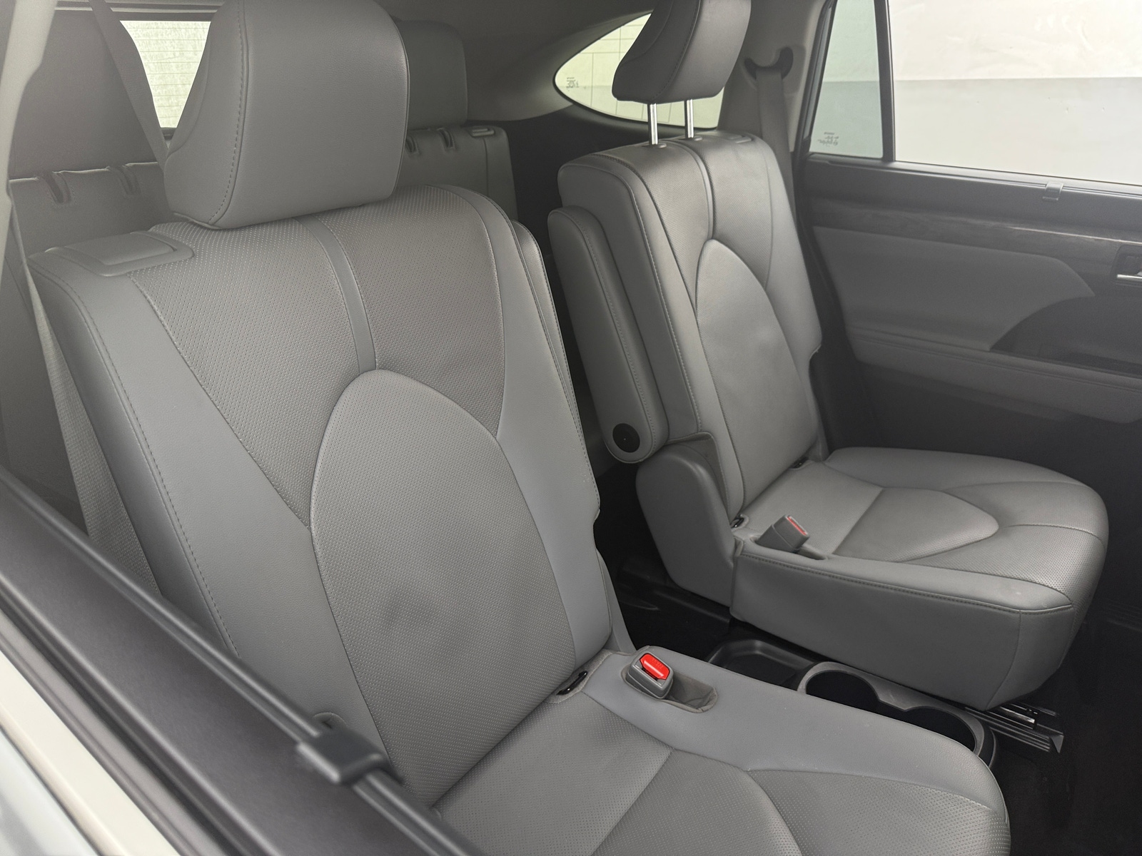 Thumbnail: 2020 Toyota Highlander - 5