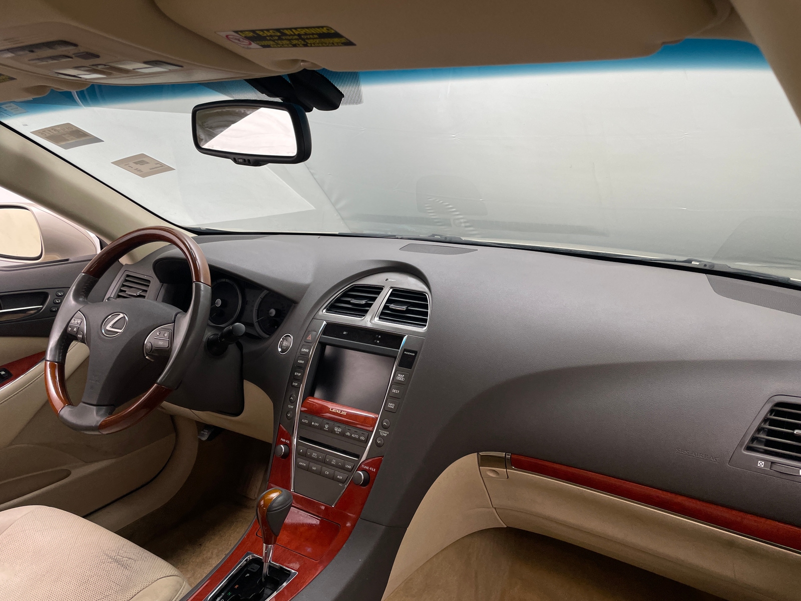 Thumbnail: 2011 Lexus ES - 2