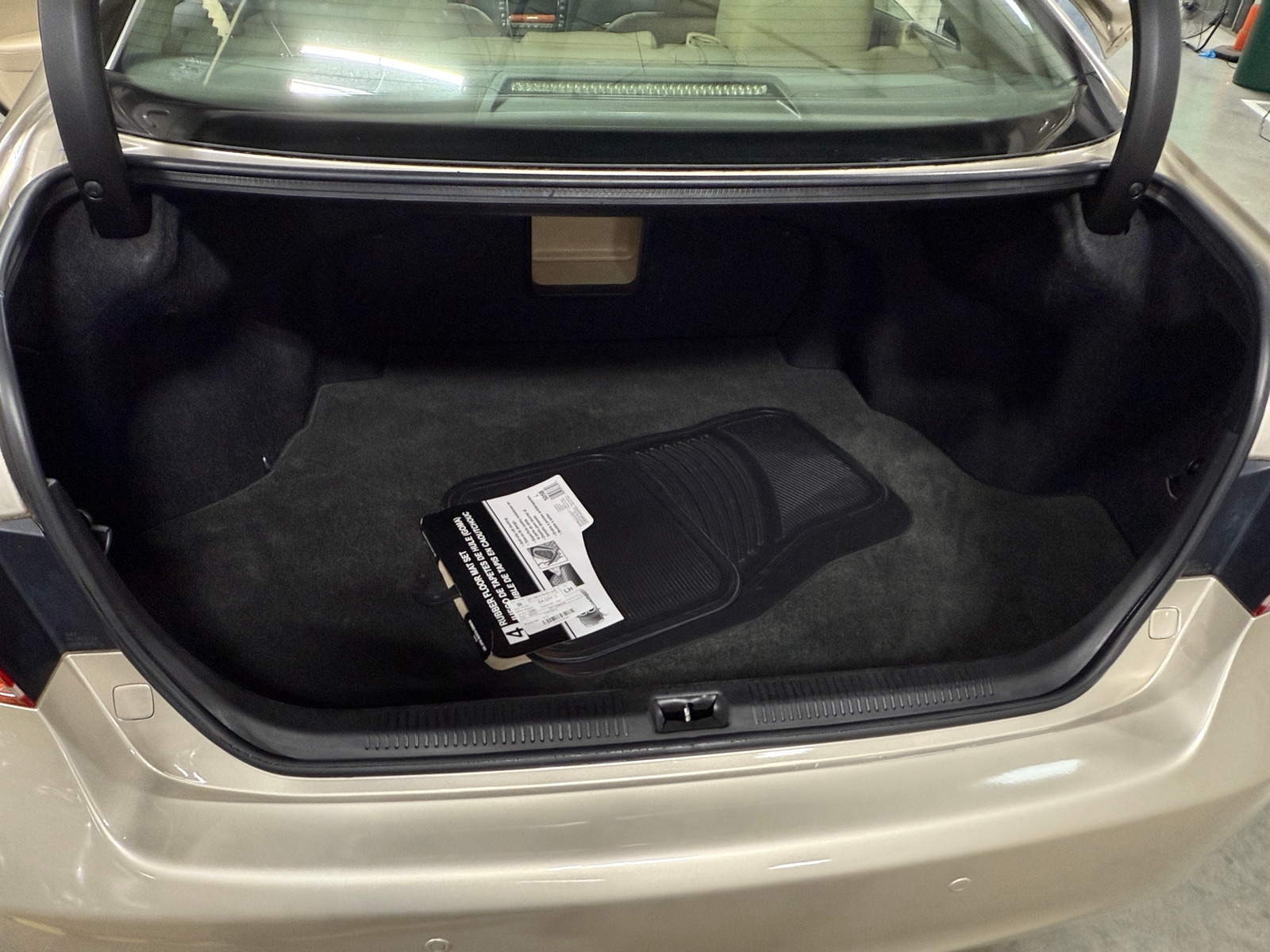 Thumbnail: 2011 Lexus ES - 6