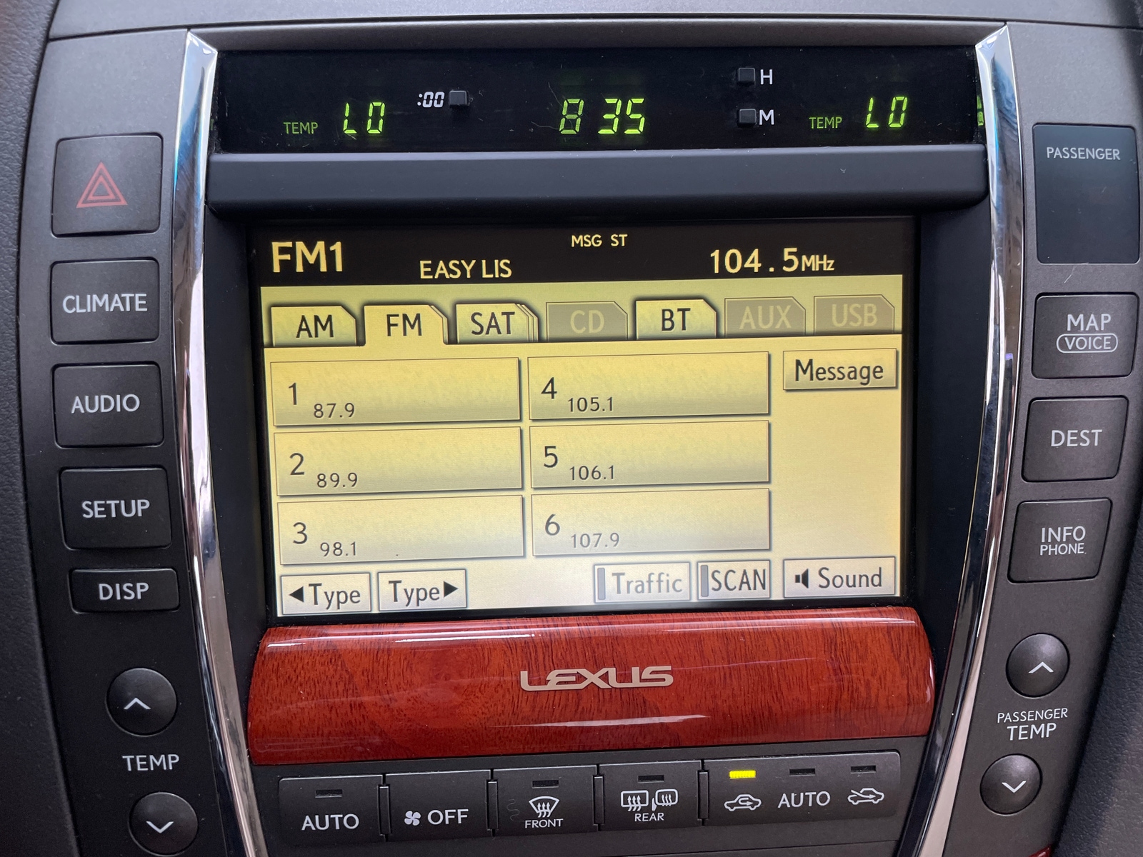 Thumbnail: 2011 Lexus ES - 3