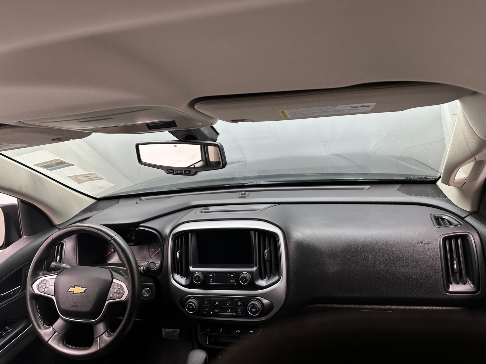 Thumbnail: 2022 Chevrolet Colorado - 3