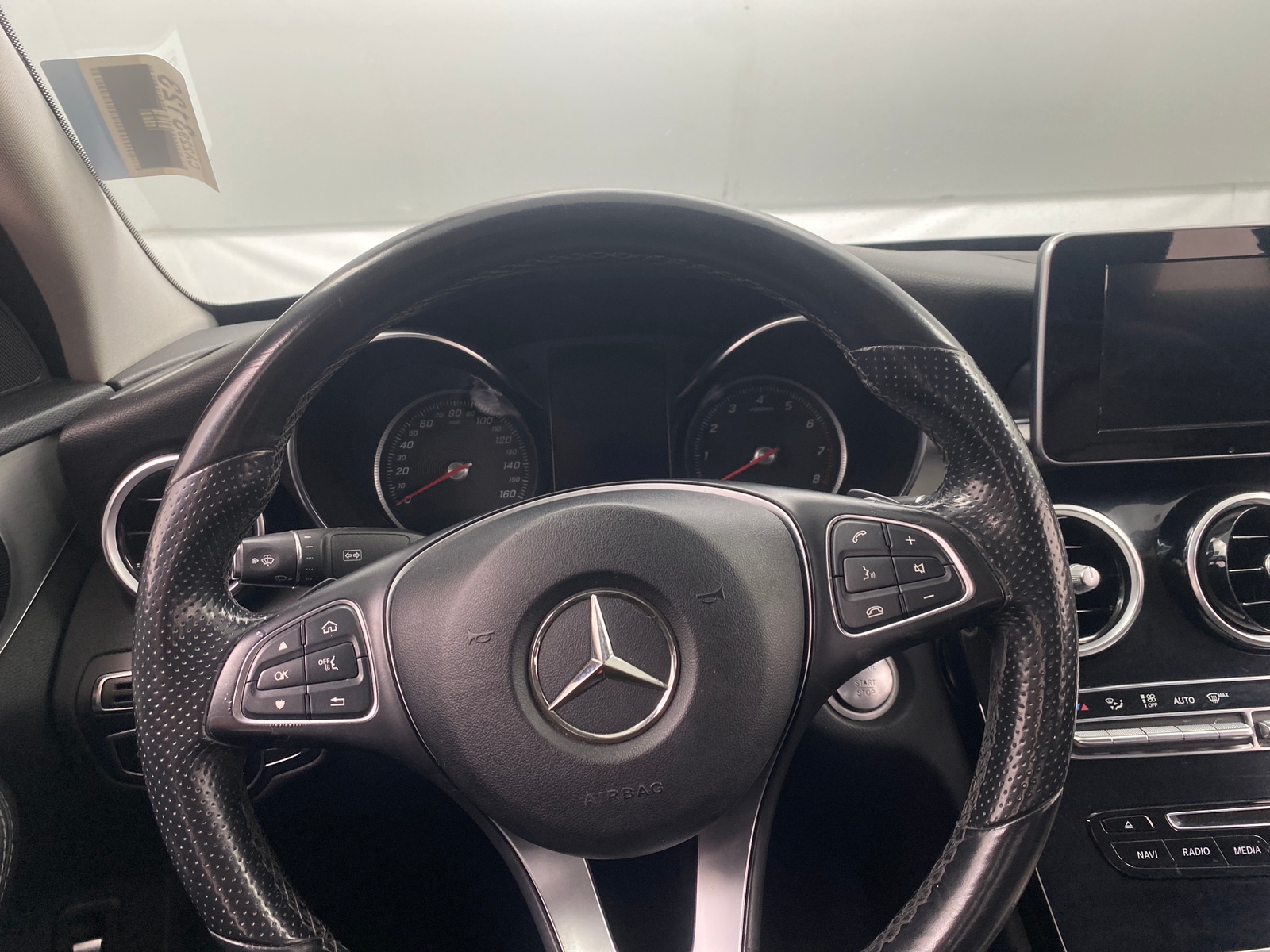 Thumbnail: 2016 Mercedes-Benz C-Class - 4