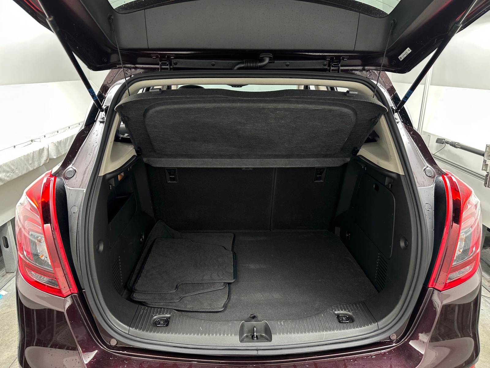 Thumbnail: 2018 Buick Encore - 6