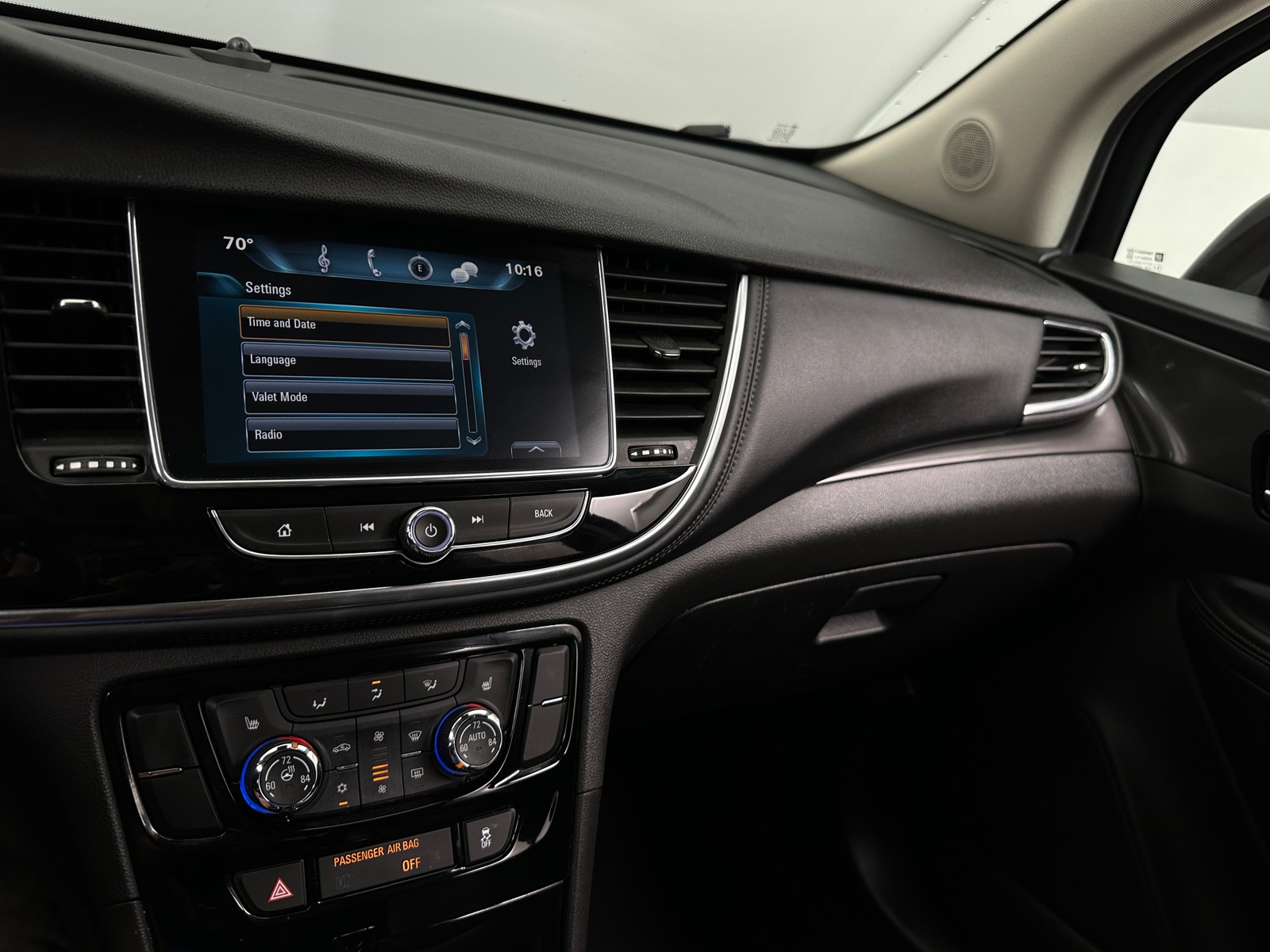 Thumbnail: 2018 Buick Encore - 3