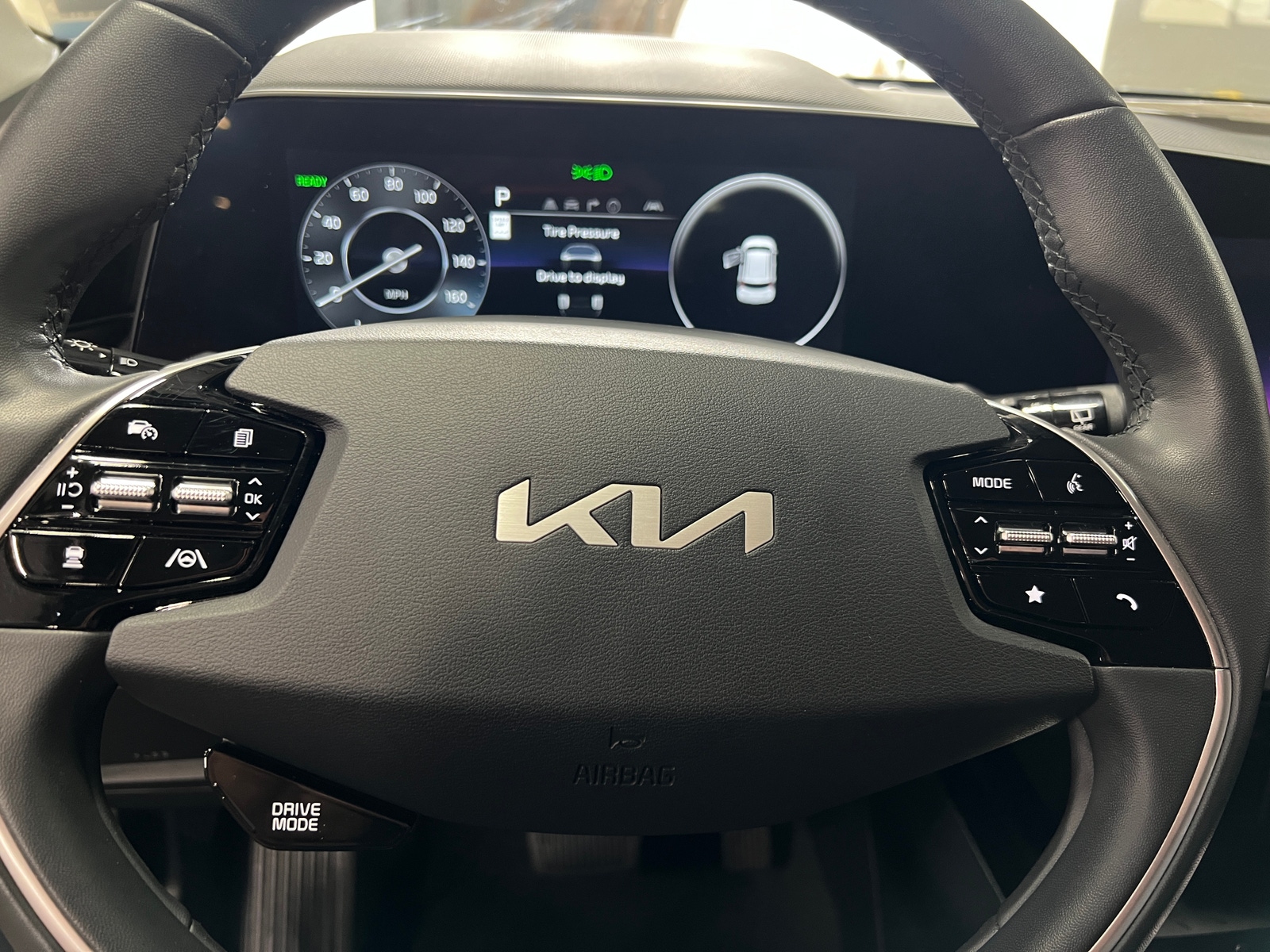 Thumbnail: 2023 Kia Niro - 5