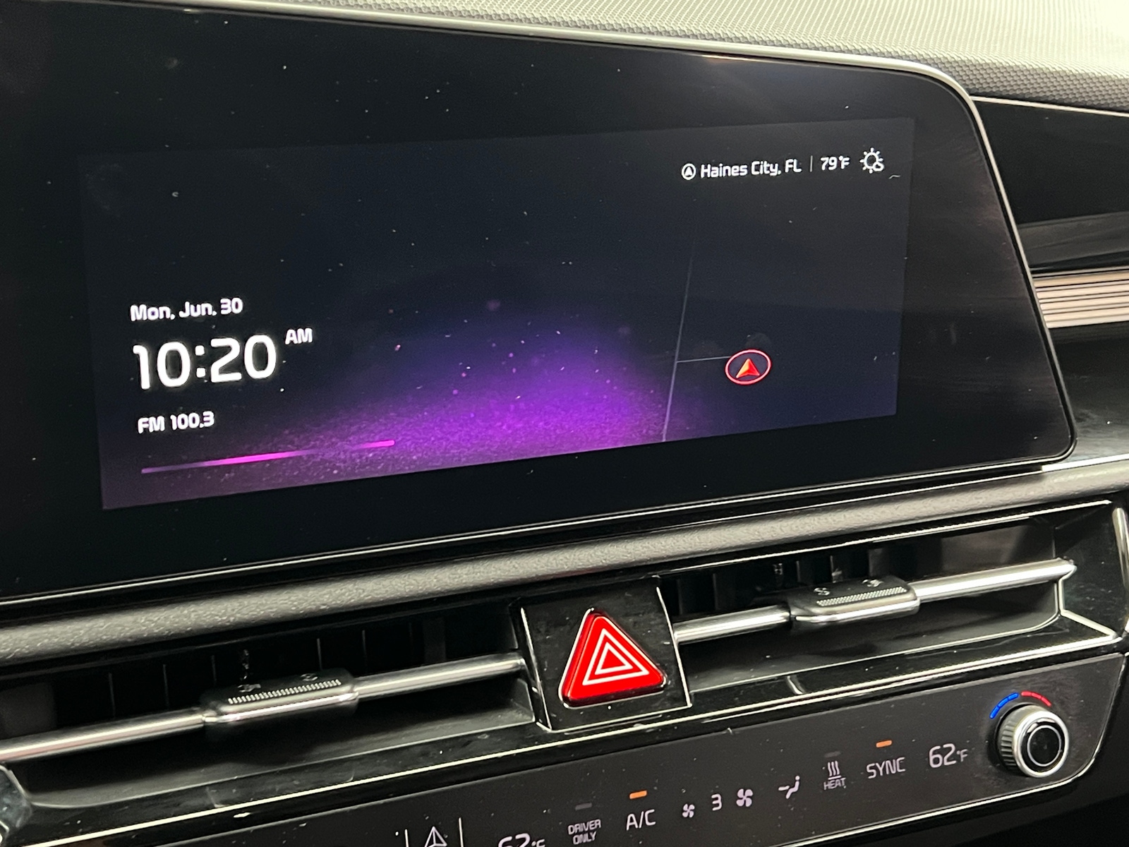 Thumbnail: 2023 Kia Niro - 4
