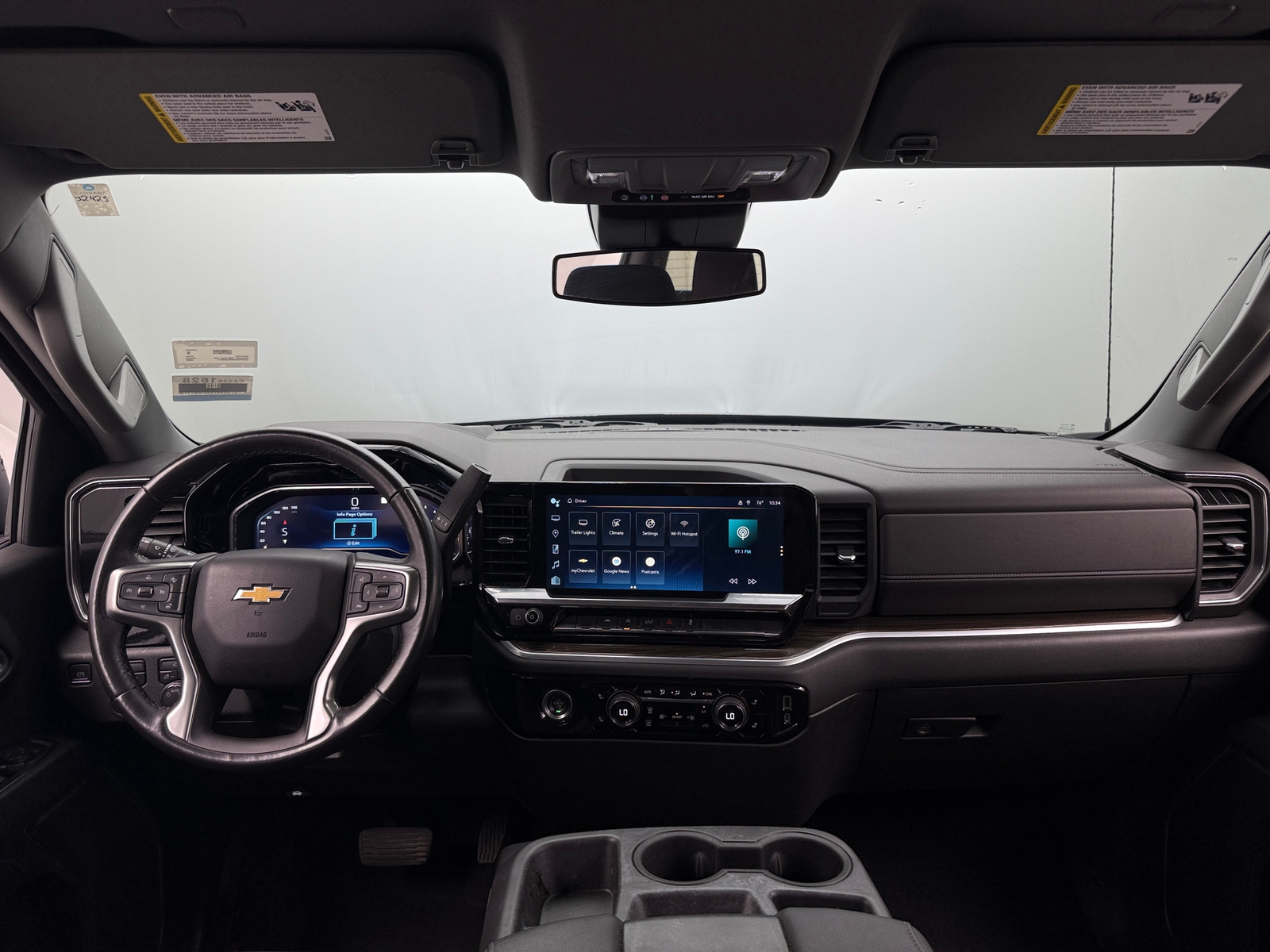 Thumbnail: 2022 Chevrolet Silverado 1500 - 3