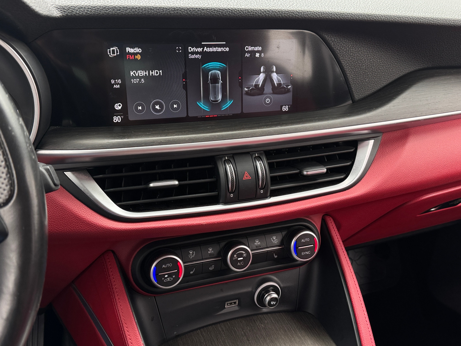 Thumbnail: 2021 Alfa Romeo Stelvio - 3