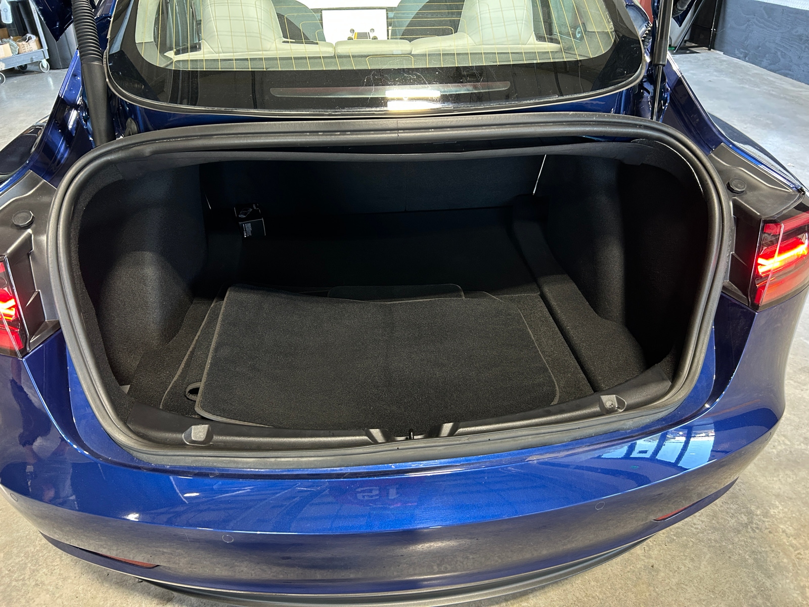 Thumbnail: 2022 Tesla Model 3 - 6