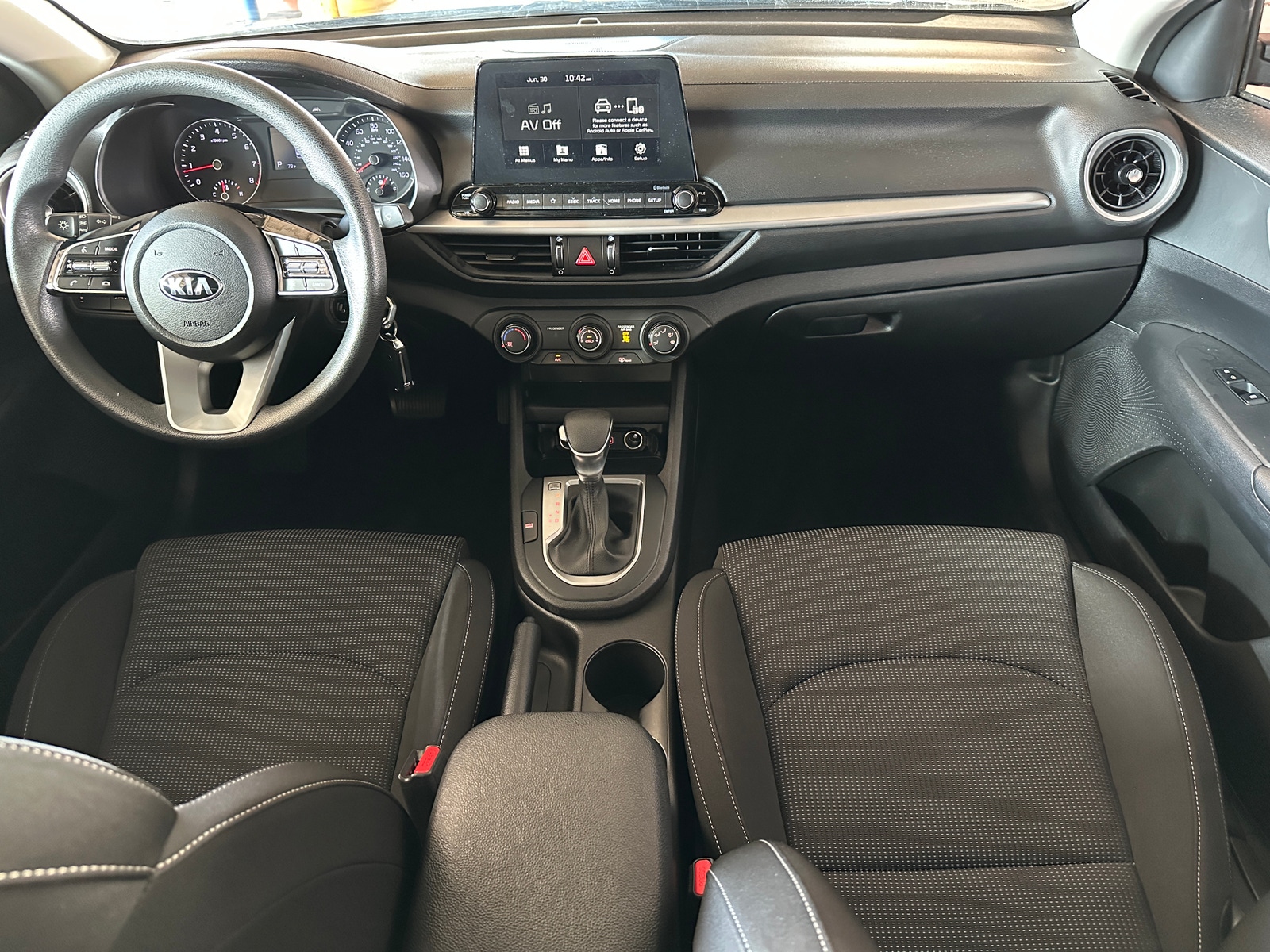 Thumbnail: 2020 Kia Forte - 3