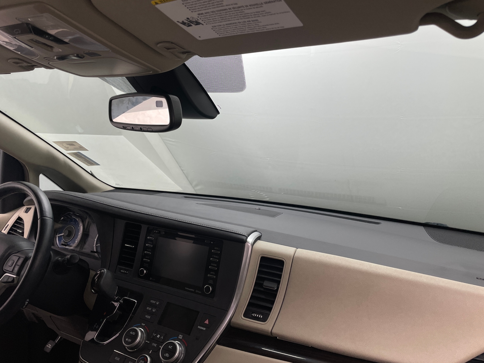 Thumbnail: 2018 Toyota Sienna - 2