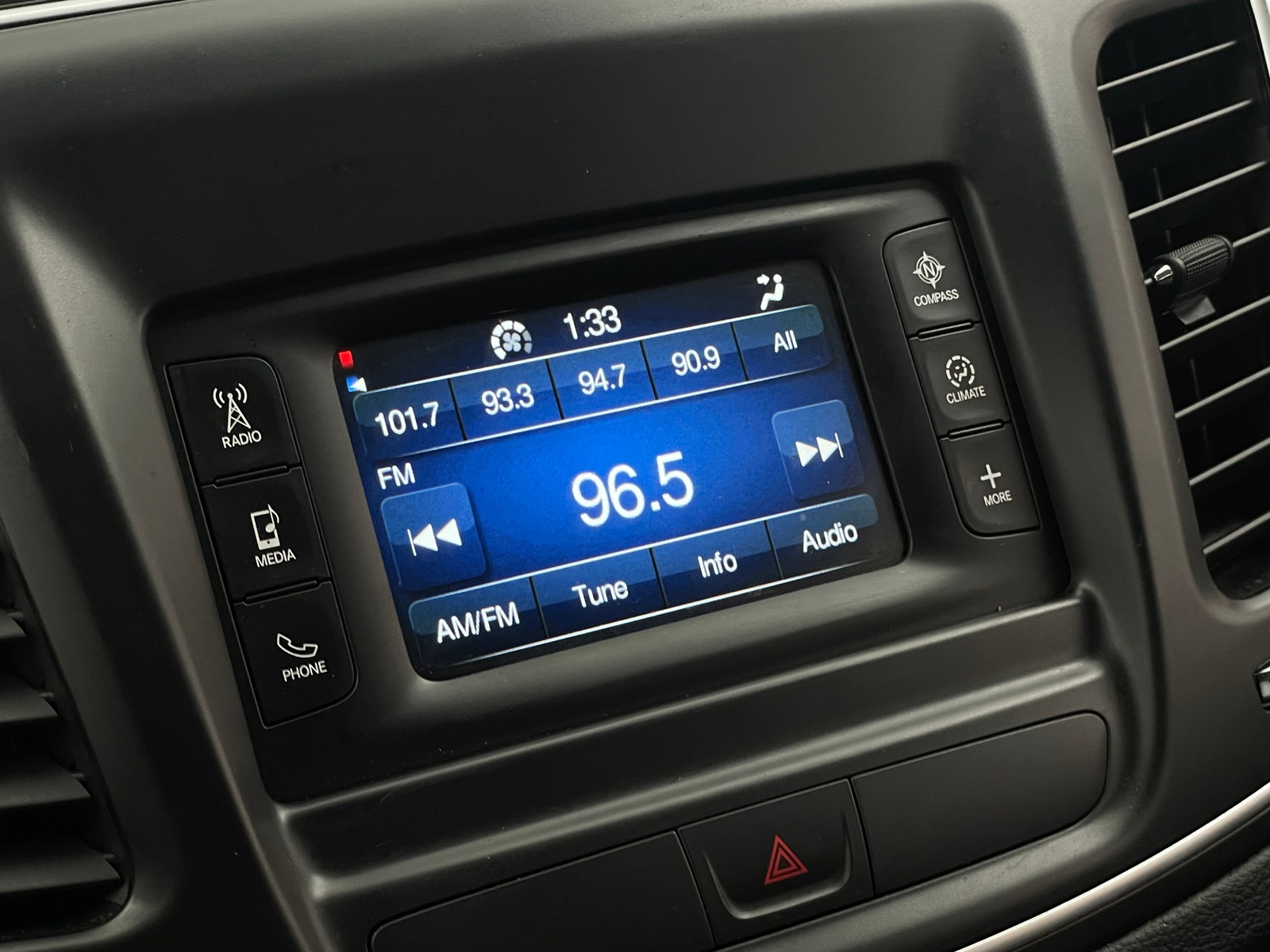 Thumbnail: 2015 Chrysler 200 - 4