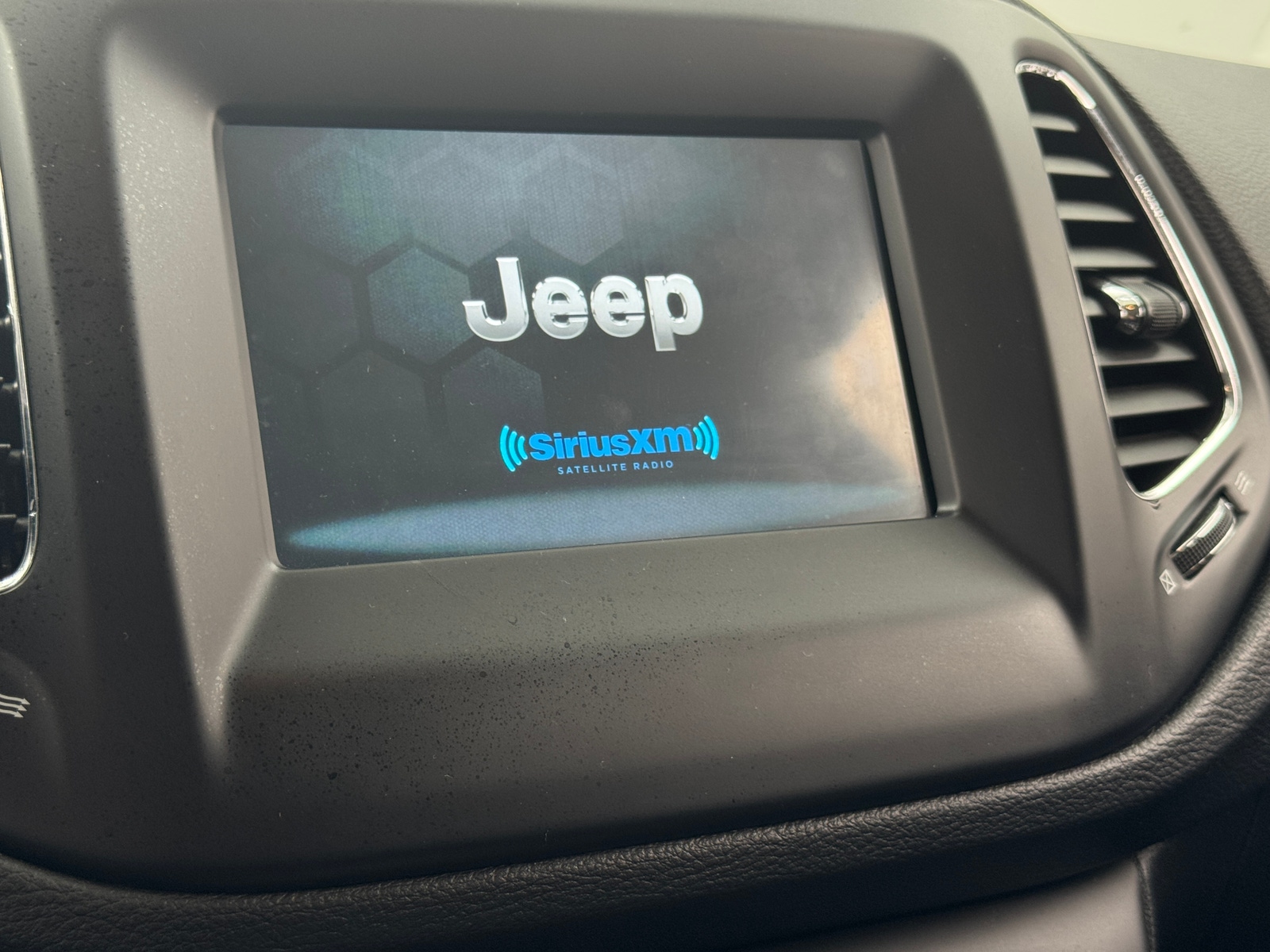 Thumbnail: 2019 Jeep Compass - 4