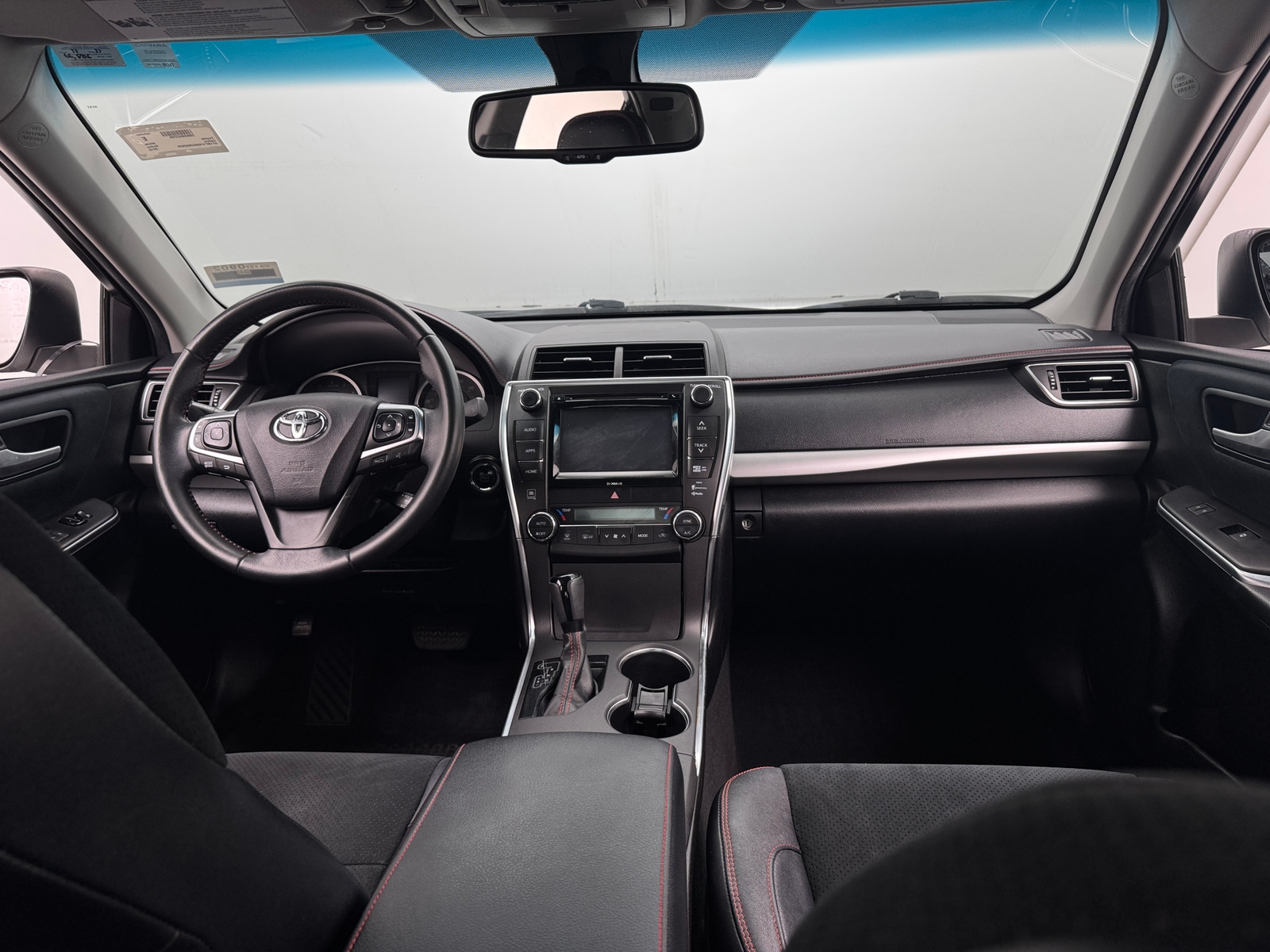 Thumbnail: 2016 Toyota Camry - 3