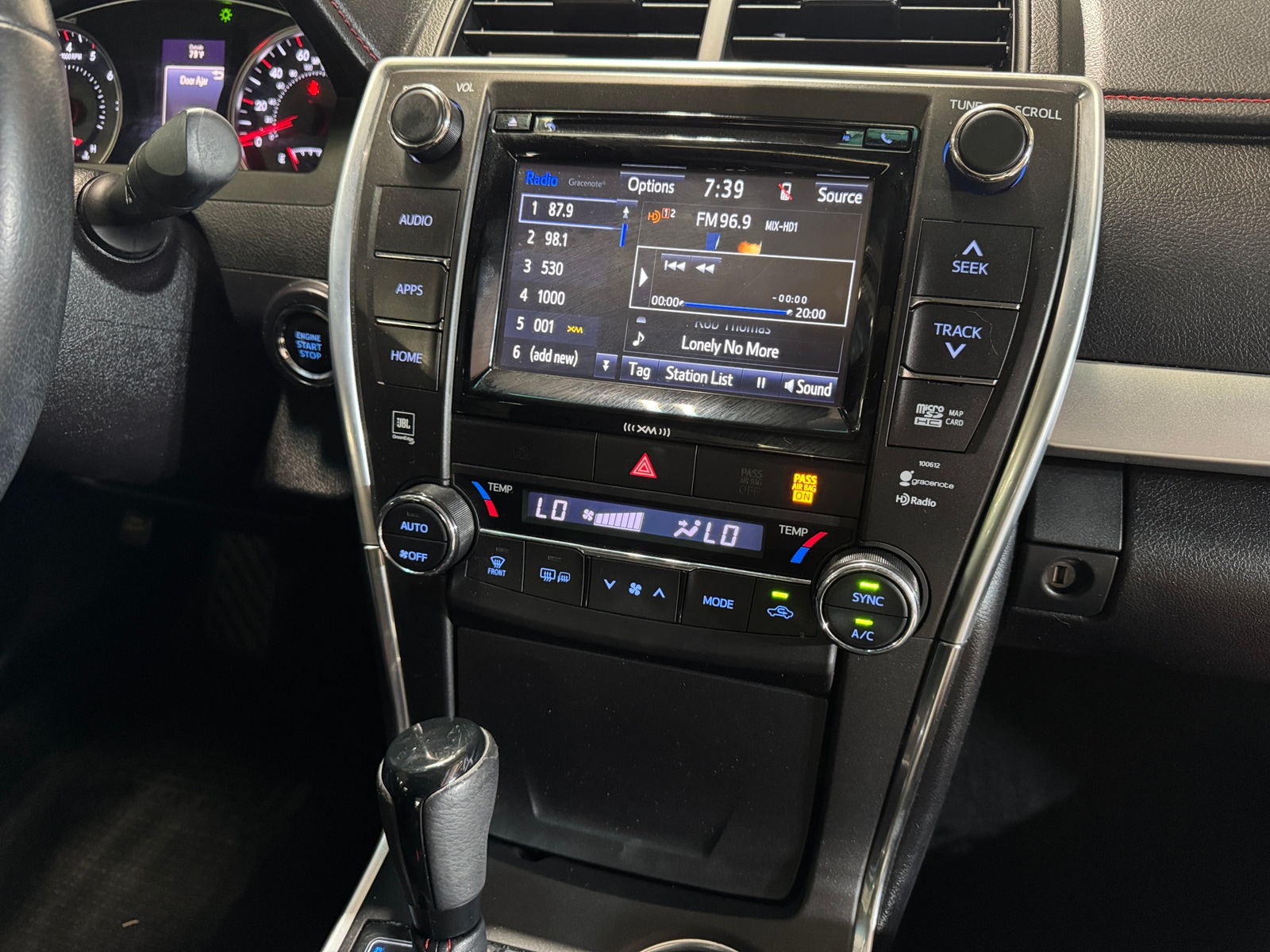 Thumbnail: 2016 Toyota Camry - 4