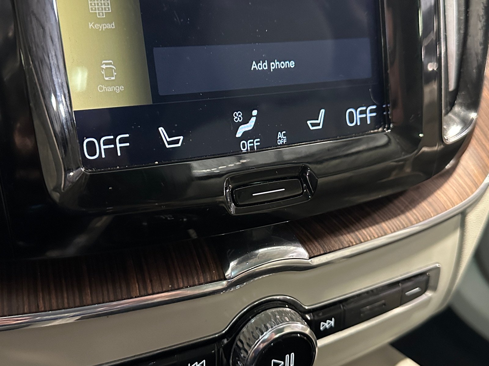 Thumbnail: 2020 Volvo XC60 - 3