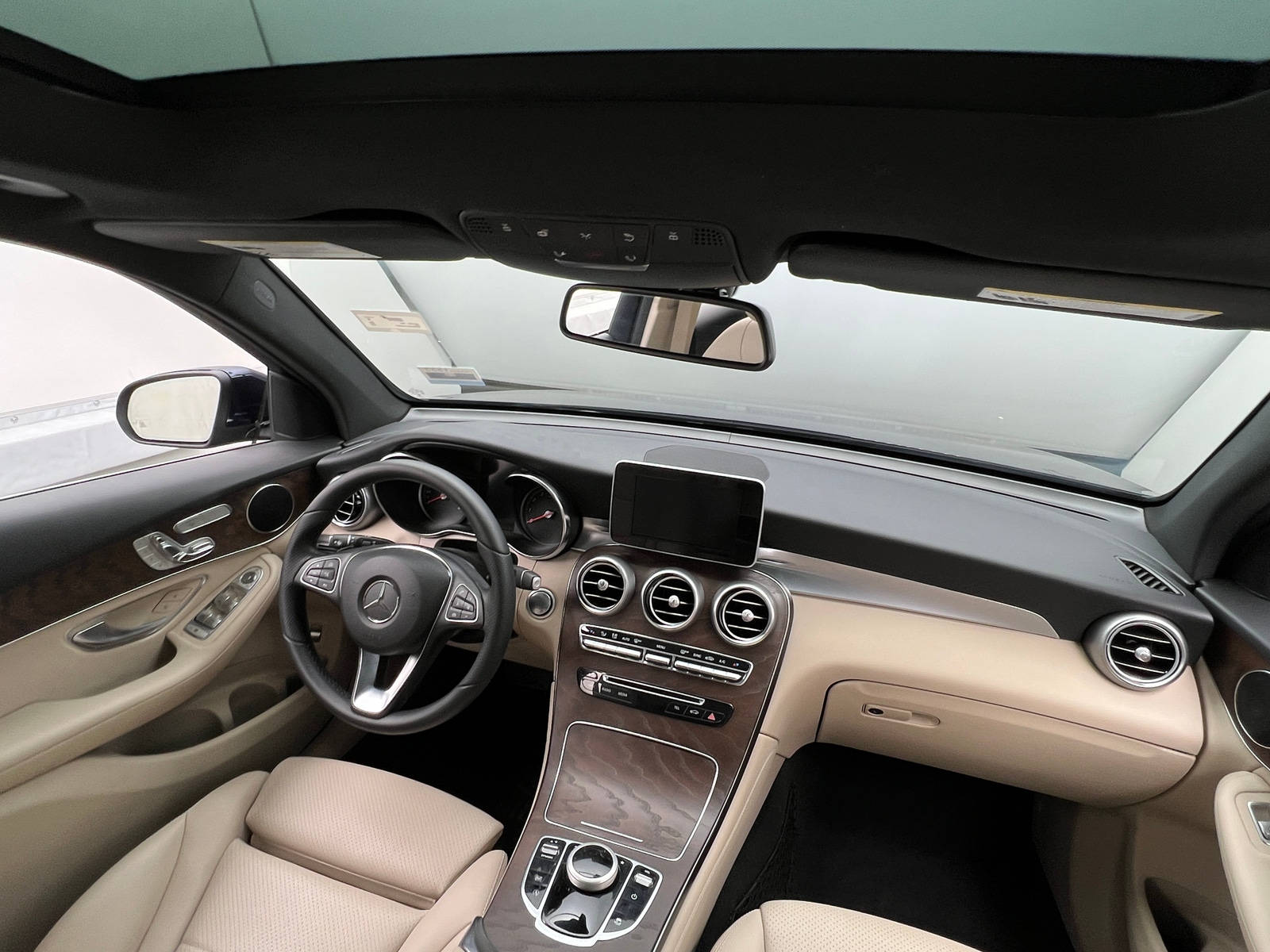 Thumbnail: 2018 Mercedes-Benz GLC - 2