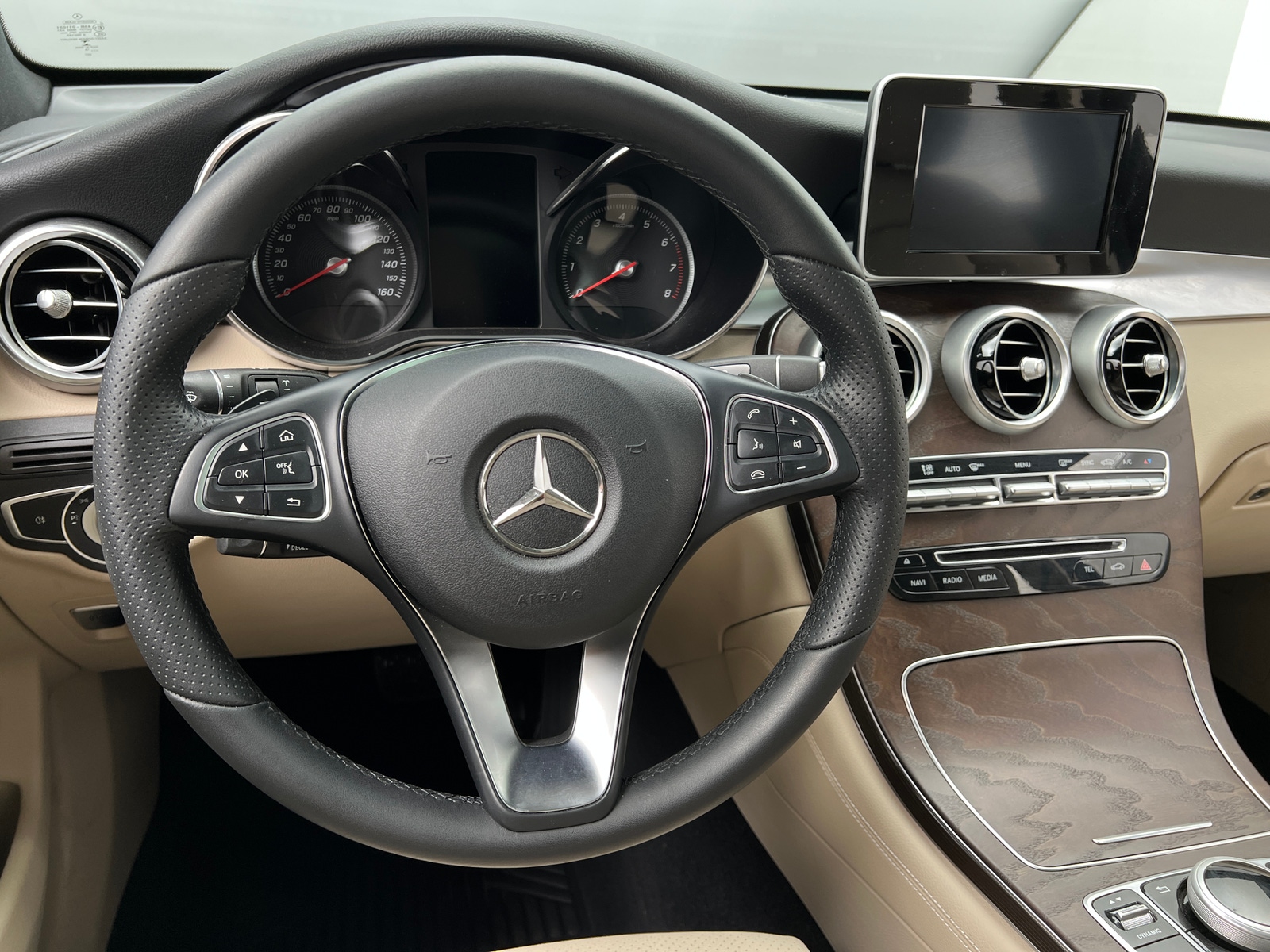 Thumbnail: 2018 Mercedes-Benz GLC - 4