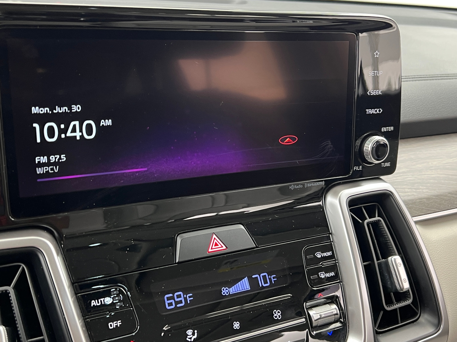 Thumbnail: 2022 Kia Sorento - 3