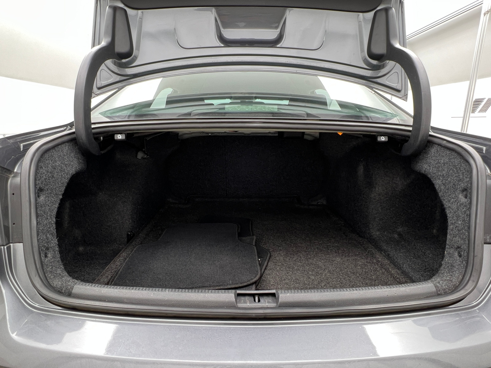 Thumbnail: 2014 Volkswagen Passat - 7