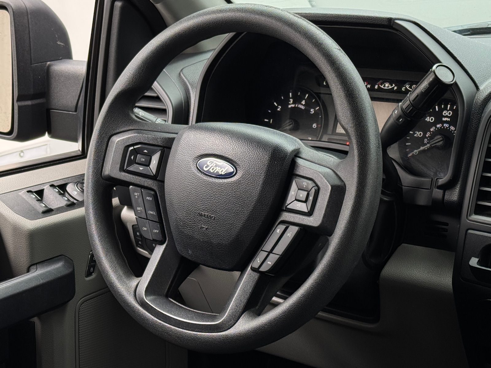 Thumbnail: 2020 Ford Econoline - 5