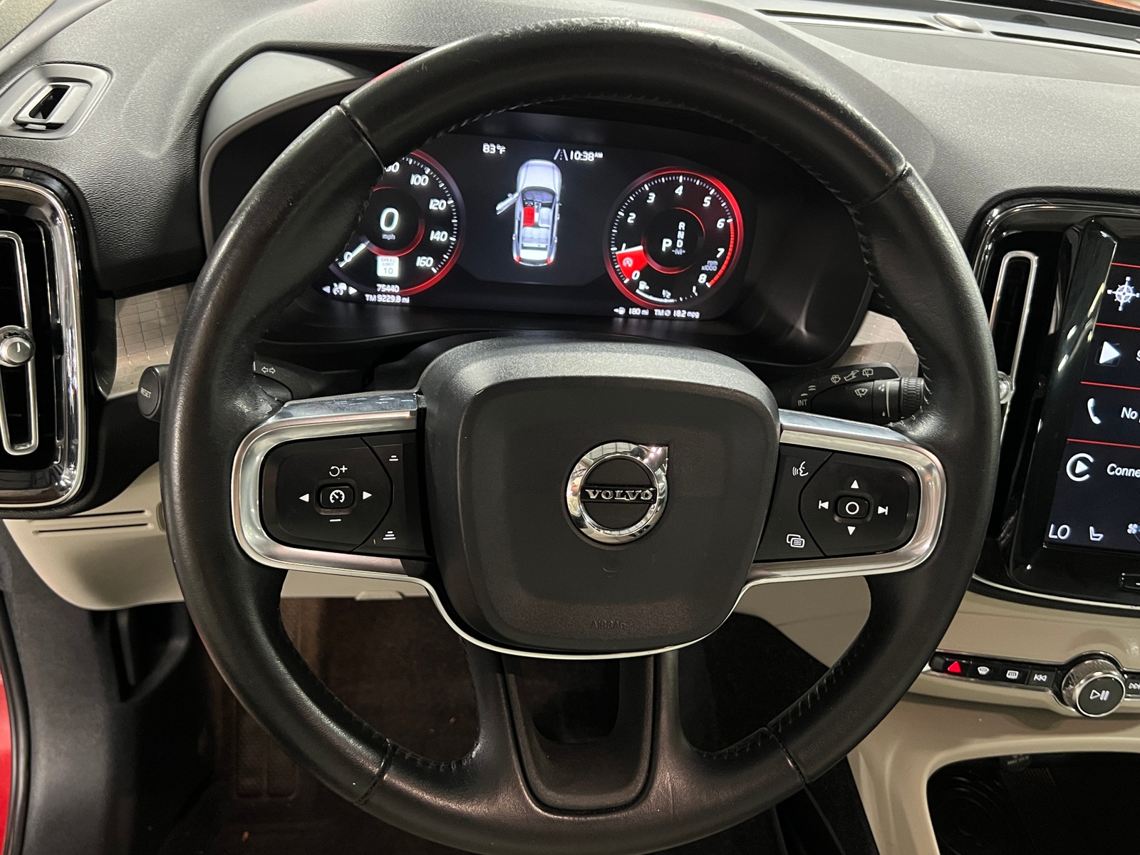 Thumbnail: 2019 Volvo XC40 - 4