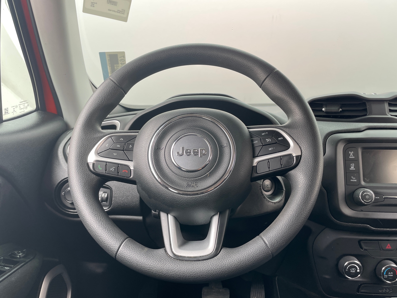 Thumbnail: 2018 Jeep Renegade - 5
