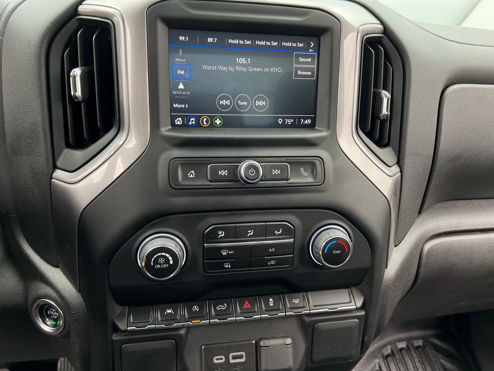 Thumbnail: 2024 Chevrolet Silverado 1500 - 4