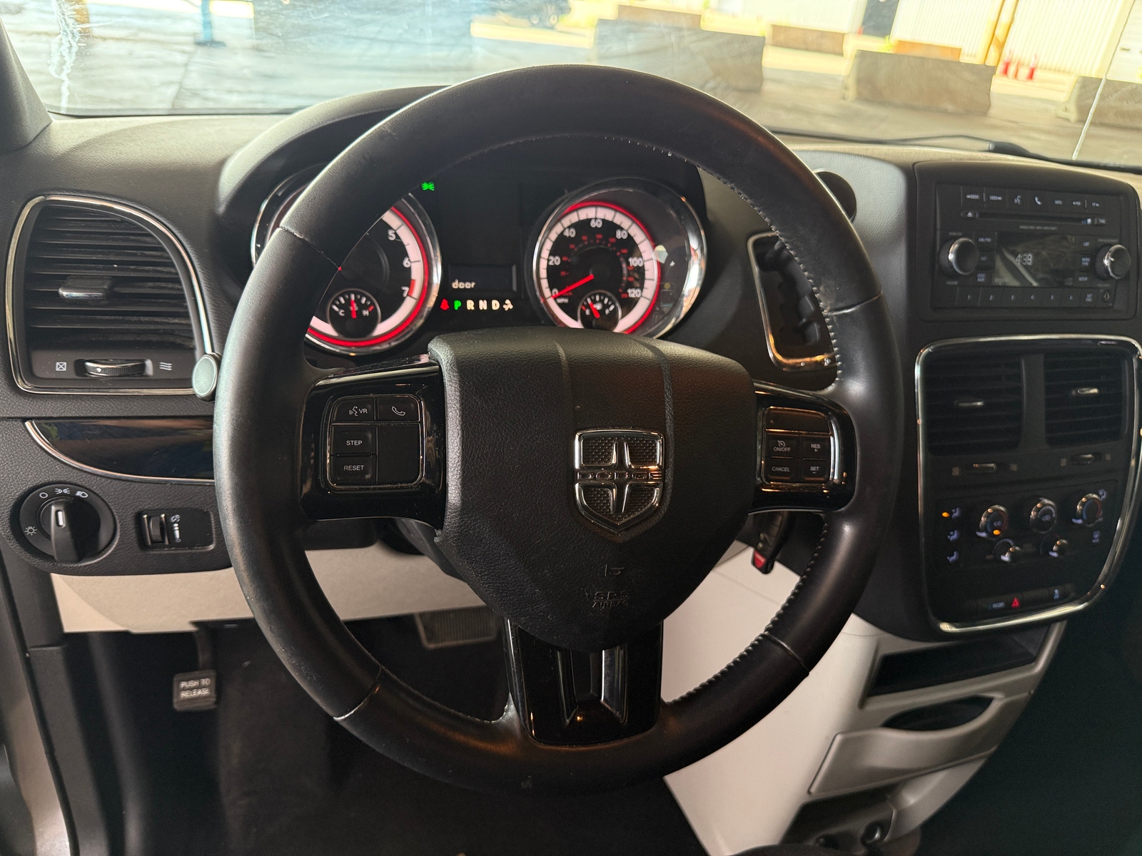 Thumbnail: 2016 Dodge Grand Caravan - 5
