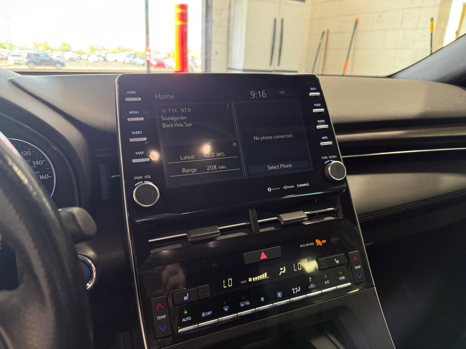 Thumbnail: 2019 Toyota Avalon - 3