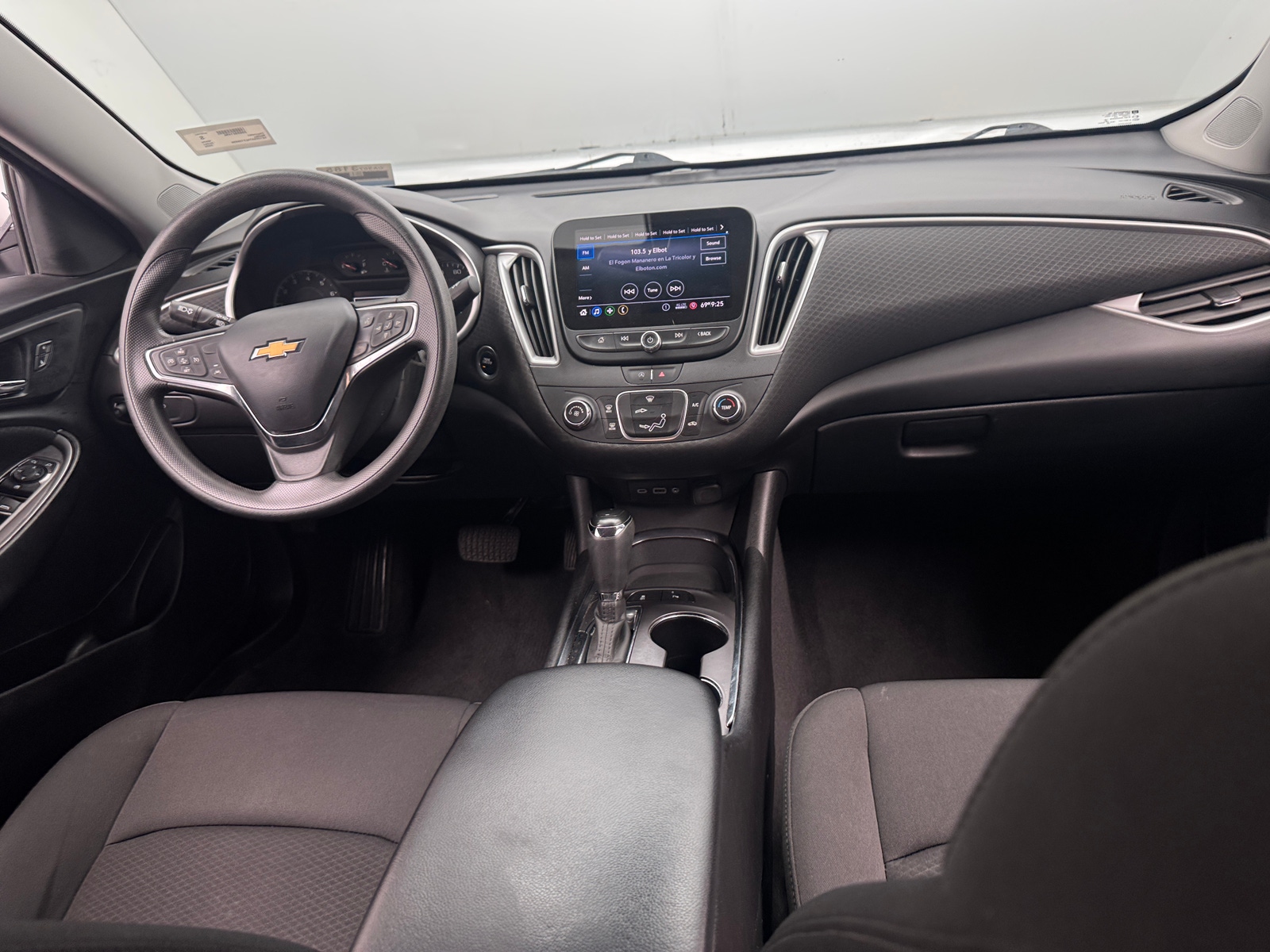 Thumbnail: 2020 Chevrolet Malibu - 3