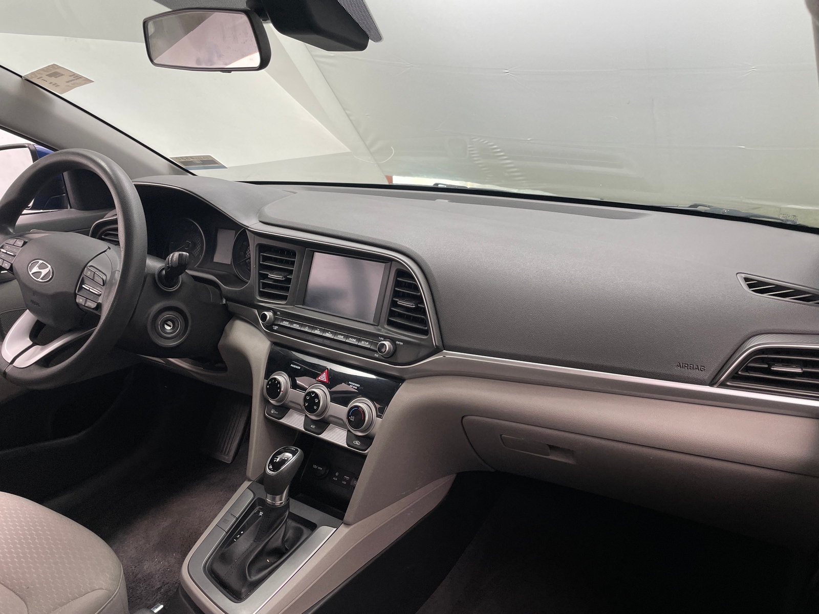 Thumbnail: 2019 Hyundai Elantra - 3