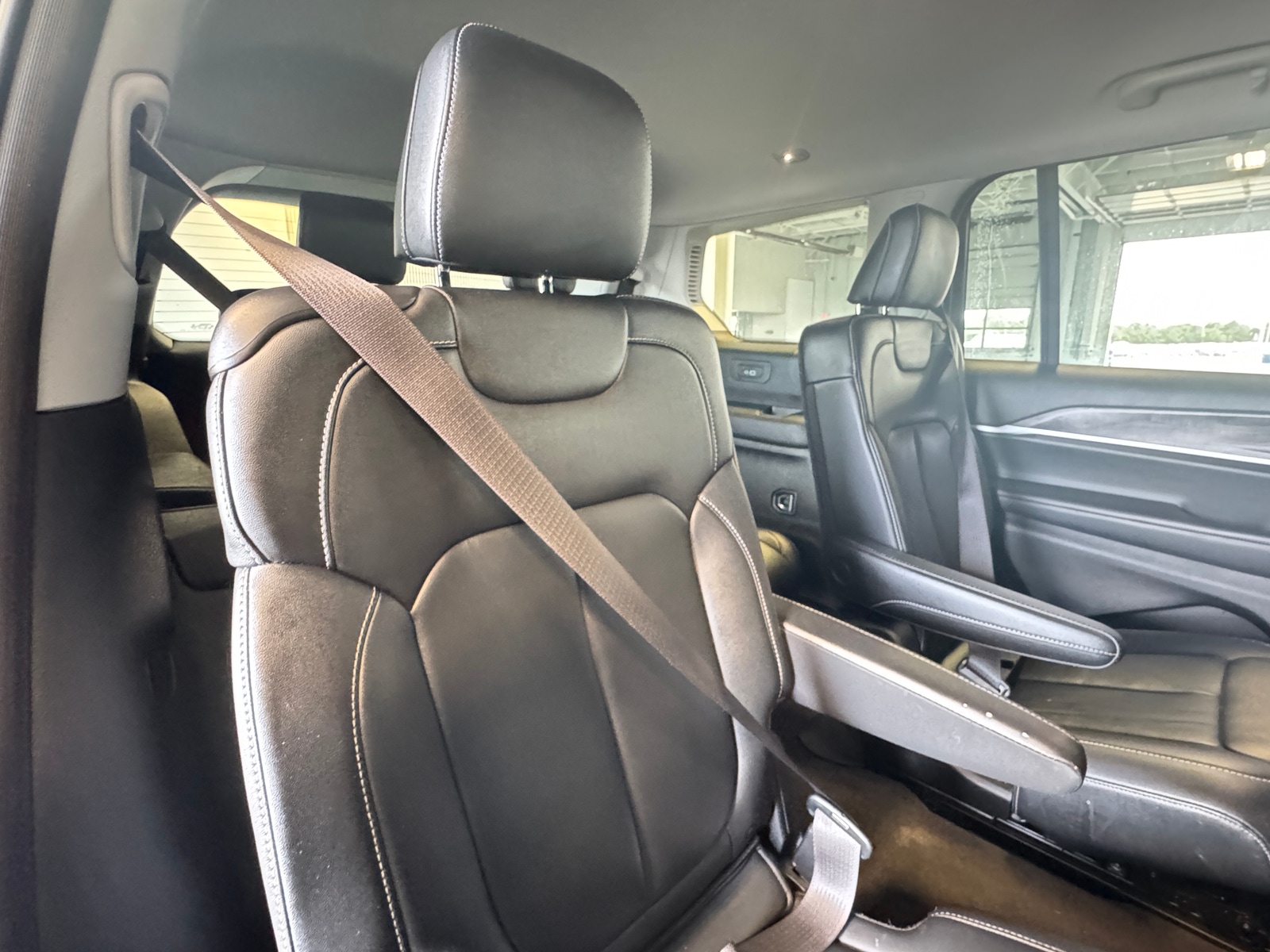 Thumbnail: 2022 Jeep Grand Cherokee L - 5