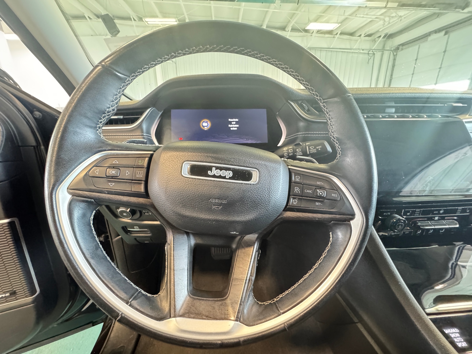 Thumbnail: 2022 Jeep Grand Cherokee L - 4