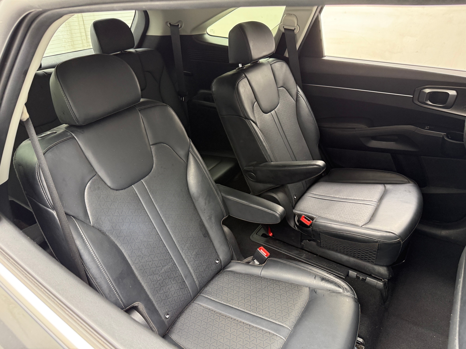 Thumbnail: 2023 Kia Sorento - 5