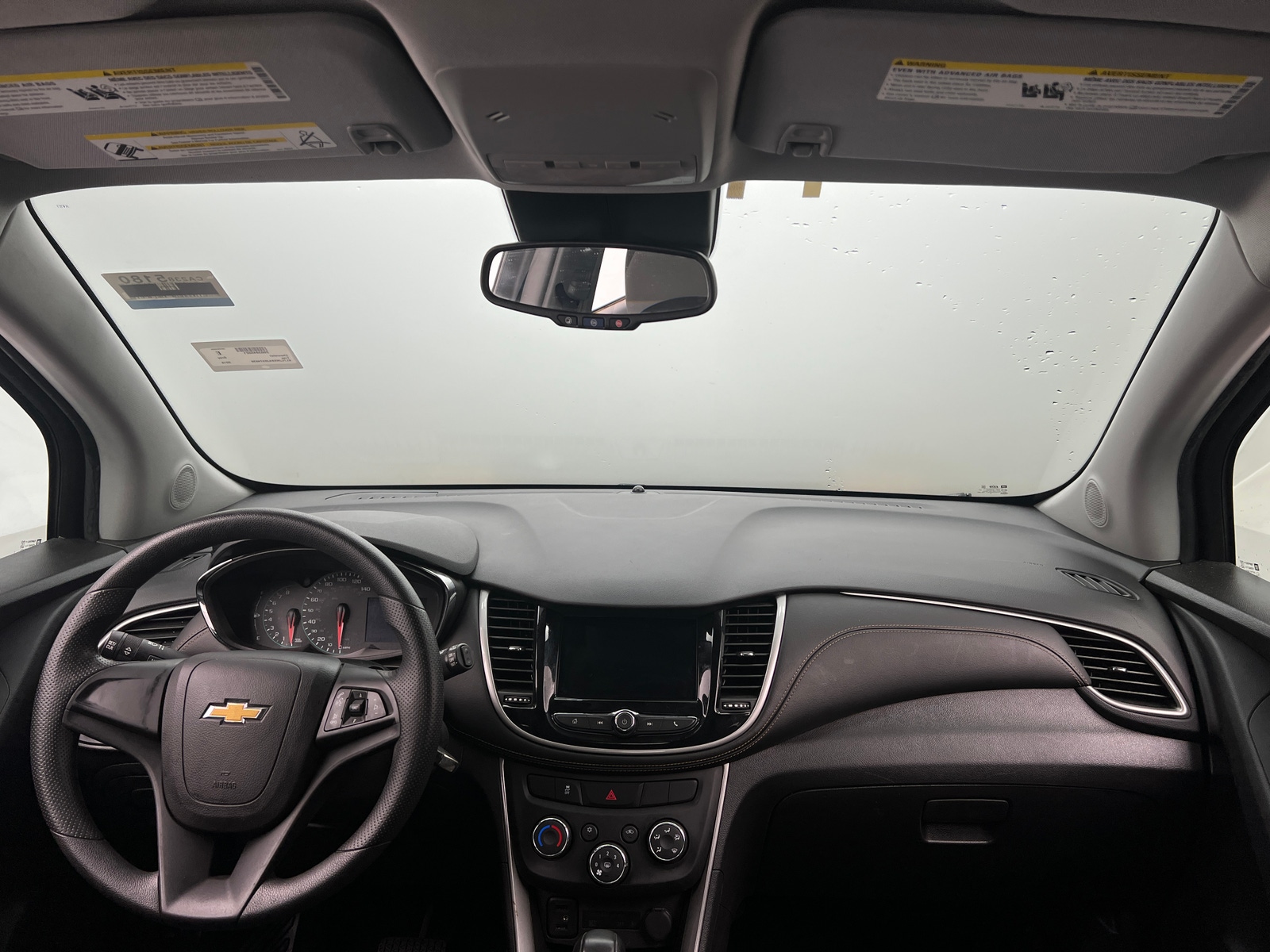 Thumbnail: 2018 Chevrolet Trax - 3