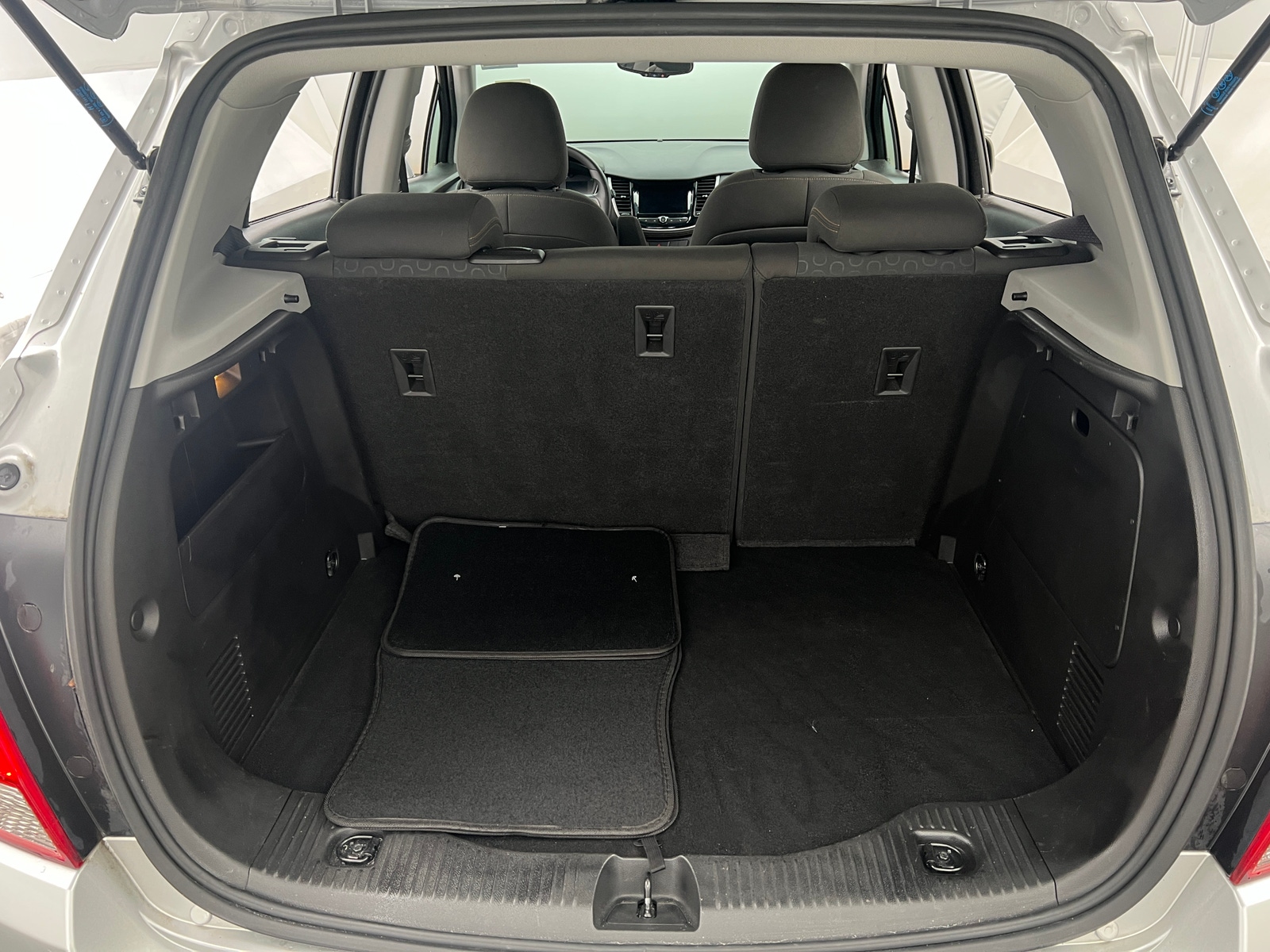 Thumbnail: 2018 Chevrolet Trax - 7