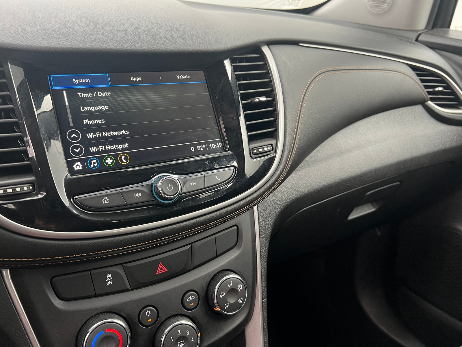 Thumbnail: 2018 Chevrolet Trax - 4