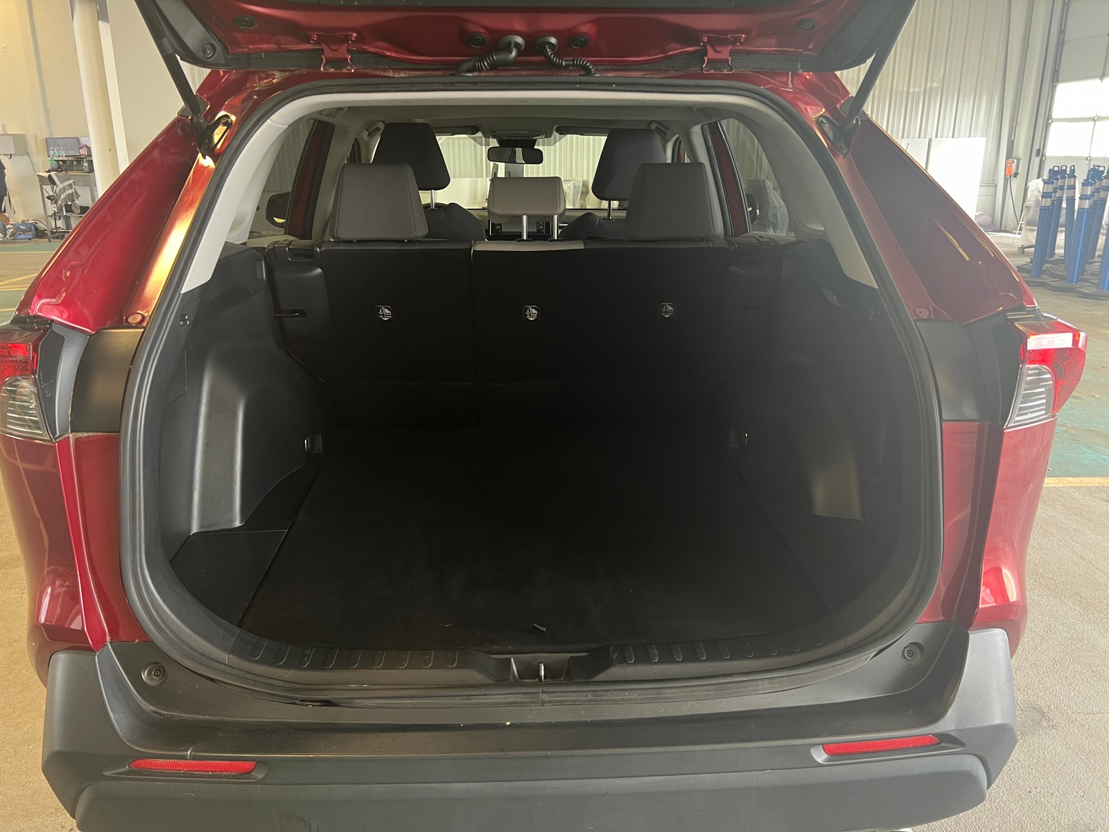 Thumbnail: 2019 Toyota RAV4 - 7