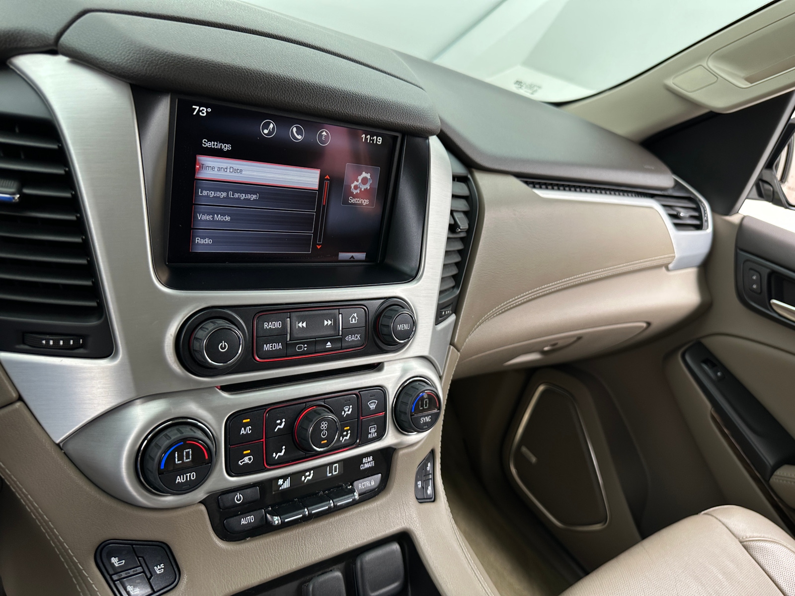 Thumbnail: 2015 GMC Yukon - 4