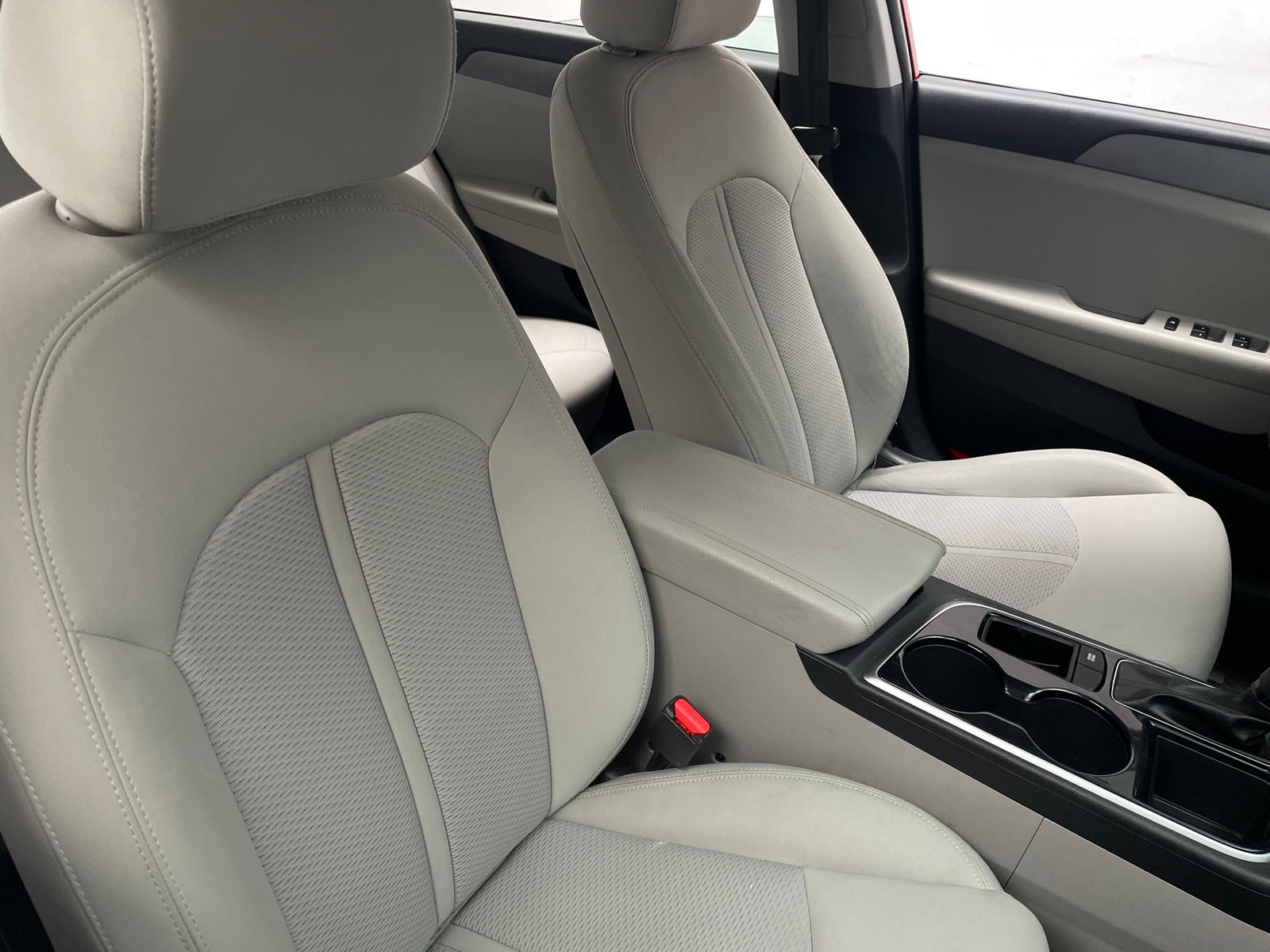 Thumbnail: 2019 Hyundai Sonata - 2