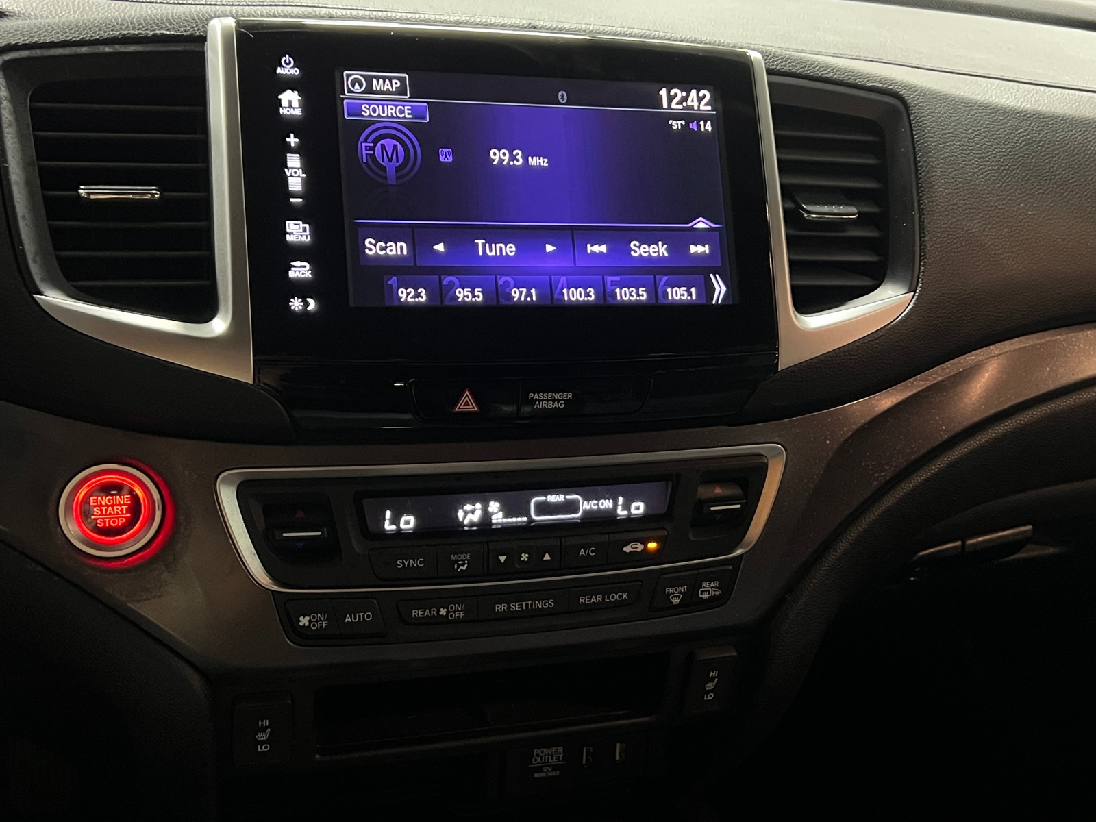 Thumbnail: 2017 Honda Pilot - 3